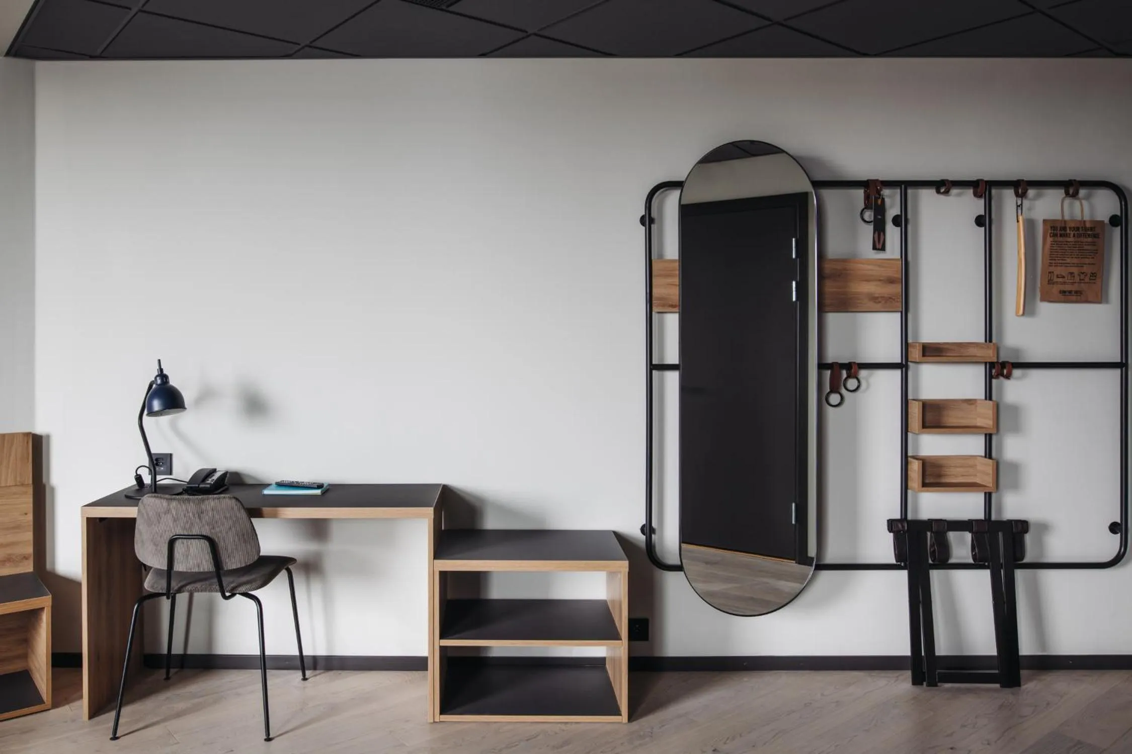 wardrobe, Bed in Comfort Hotel Arlanda Airport Terminal