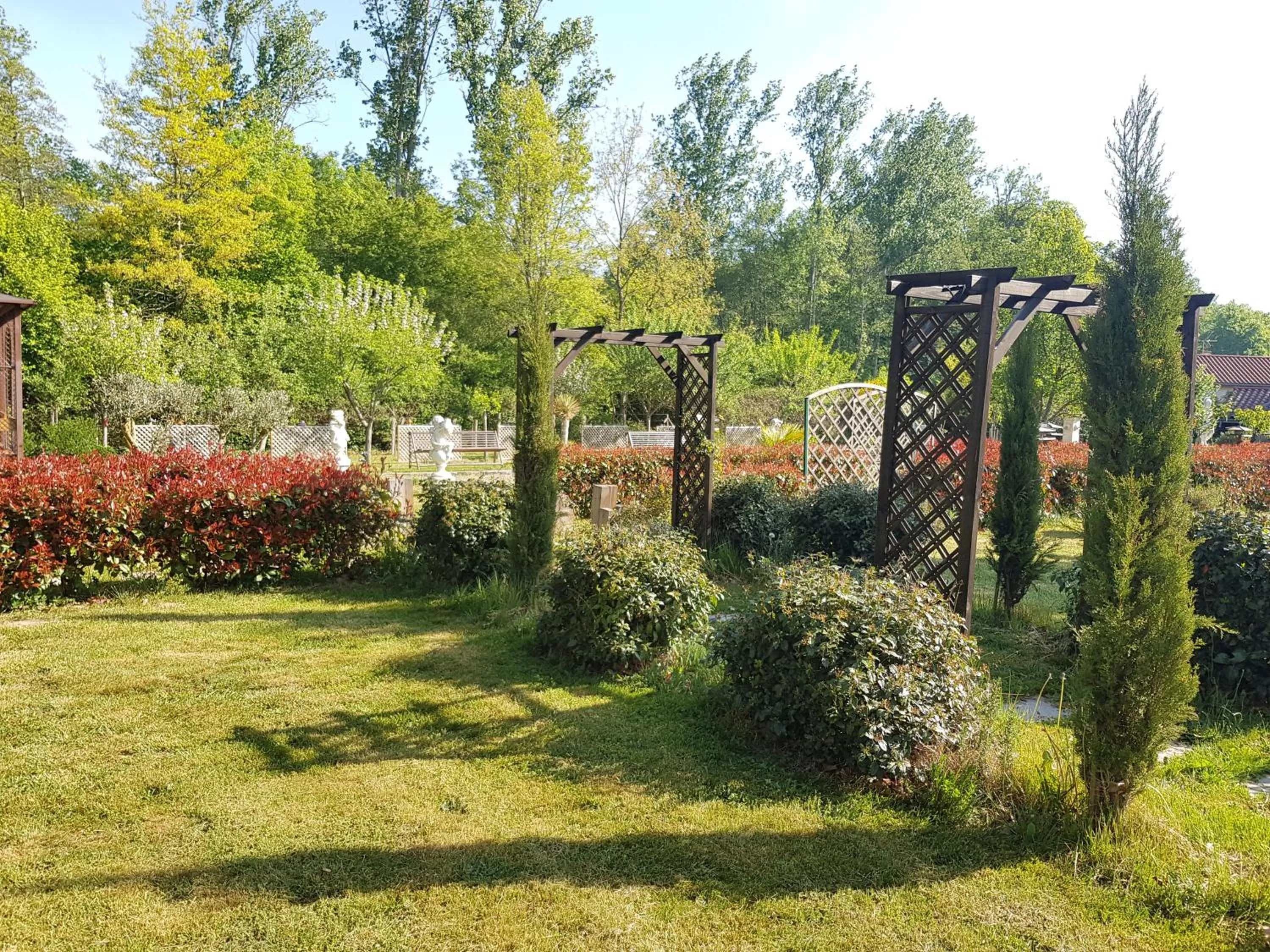 Garden in Chateau des Perichons