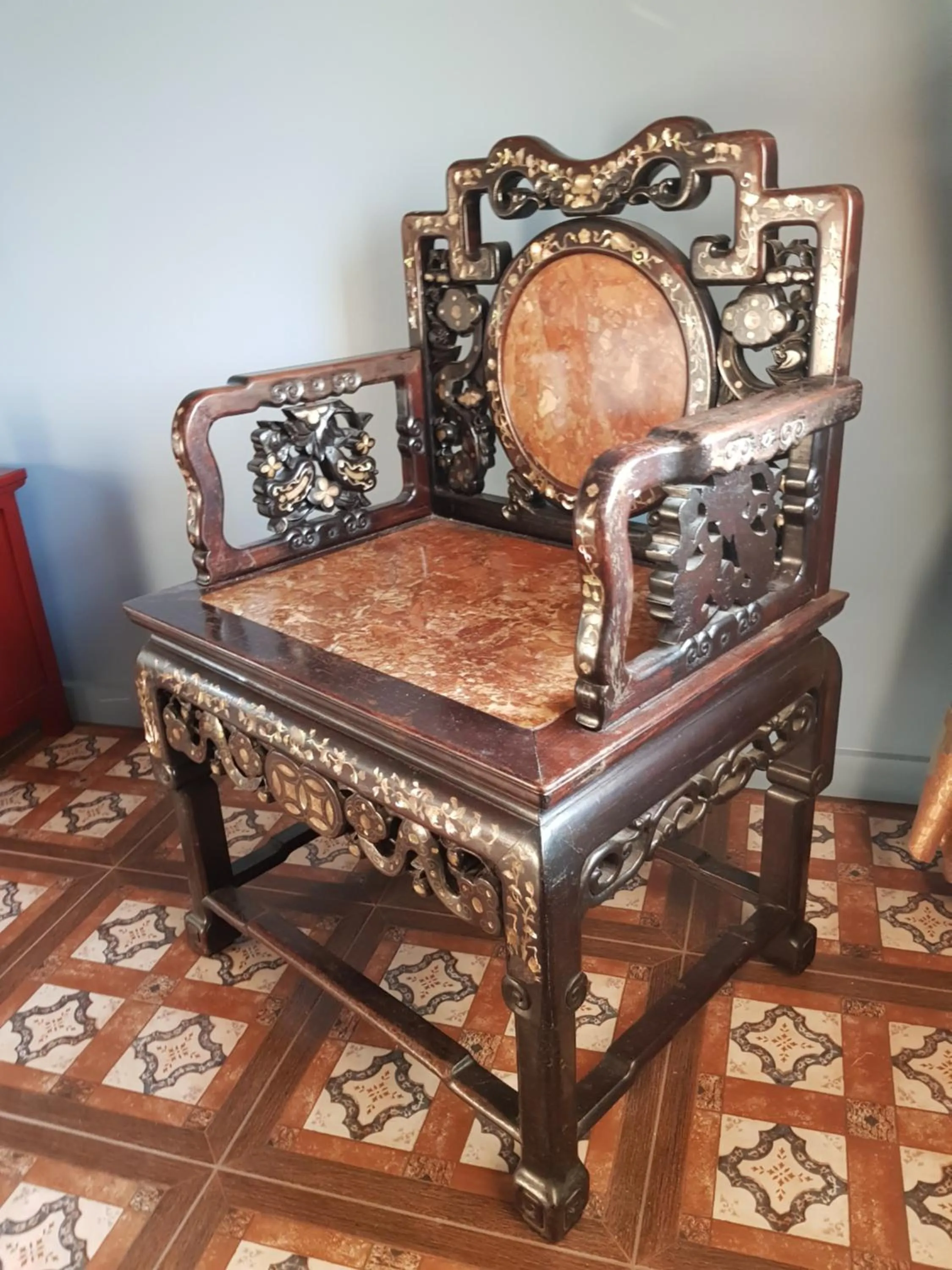 Property building in Chateau des Perichons