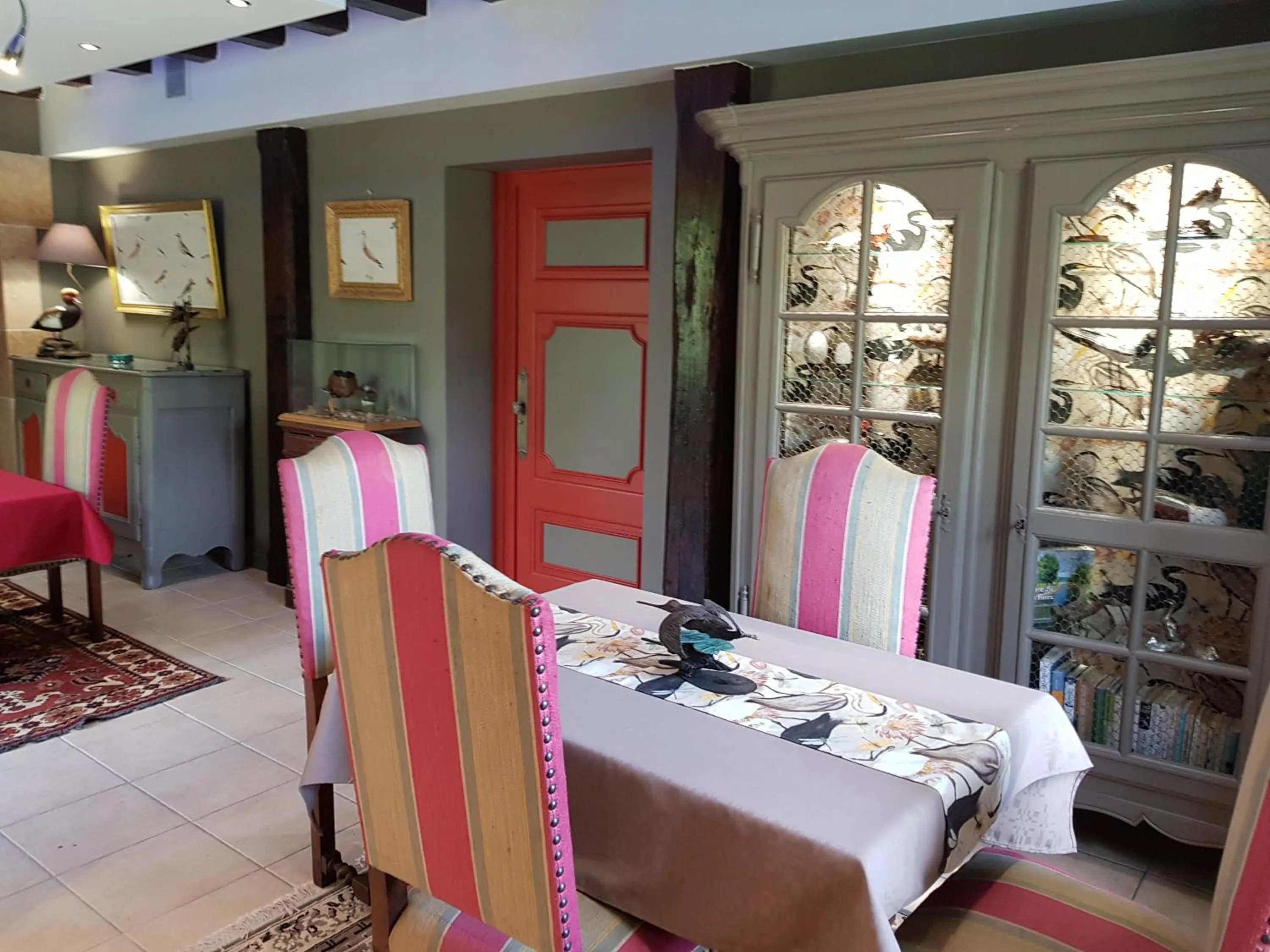 Restaurant/places to eat in Chateau des Perichons