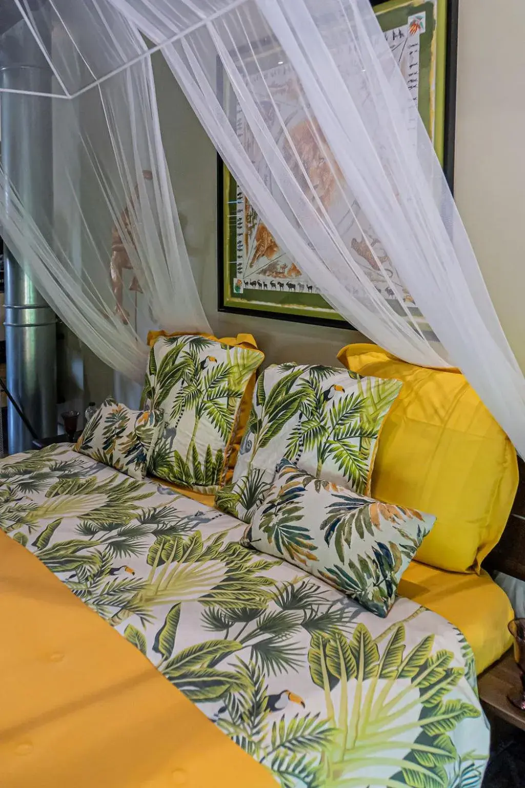 Double Room with Private Bathroom in Chateau des Perichons Double Room with Private Bathroom in Chateau des Perichons