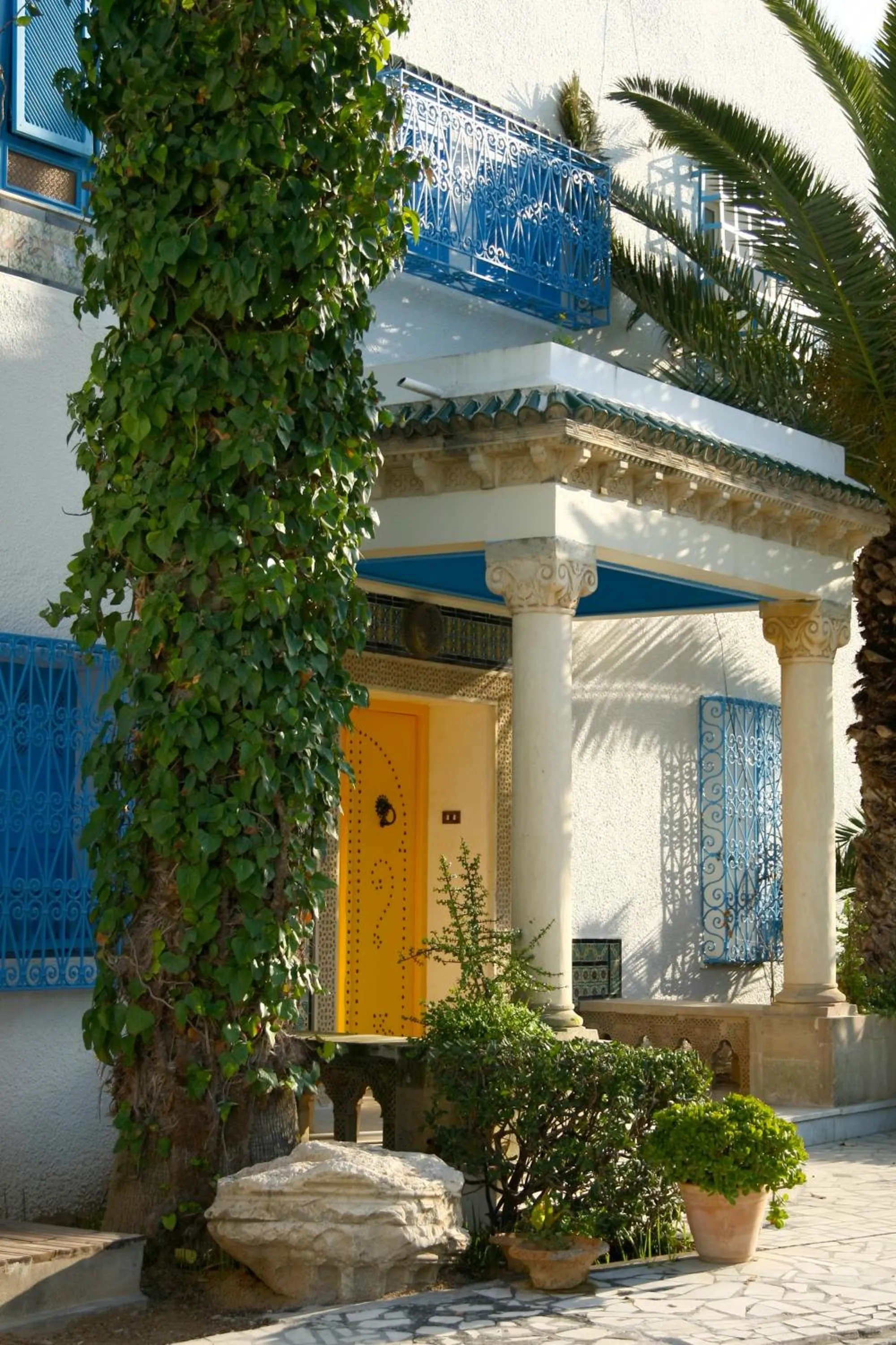 Facade/entrance in Dar Marsa Cubes