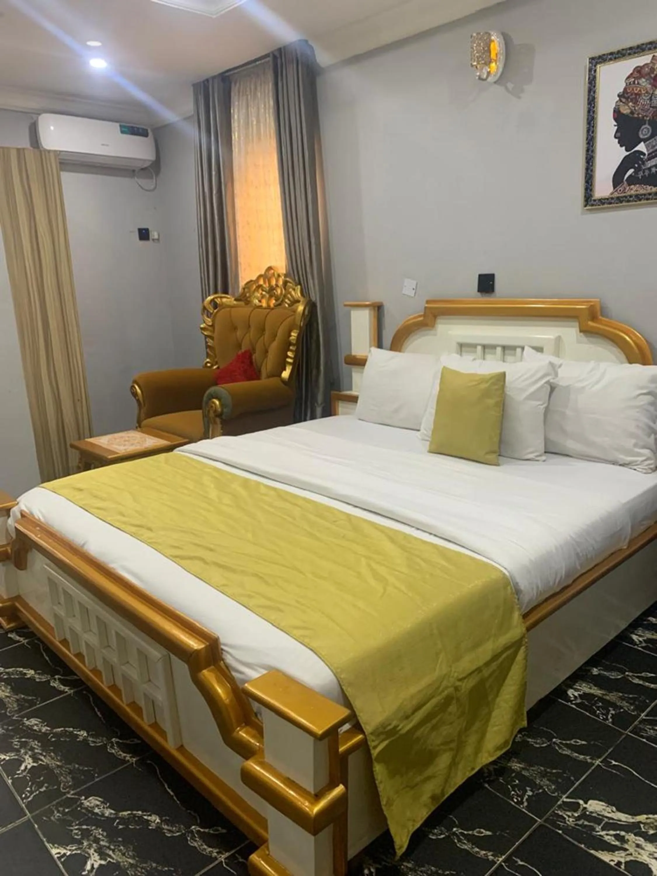 Bedroom in Mountain Top Lodge Hotel