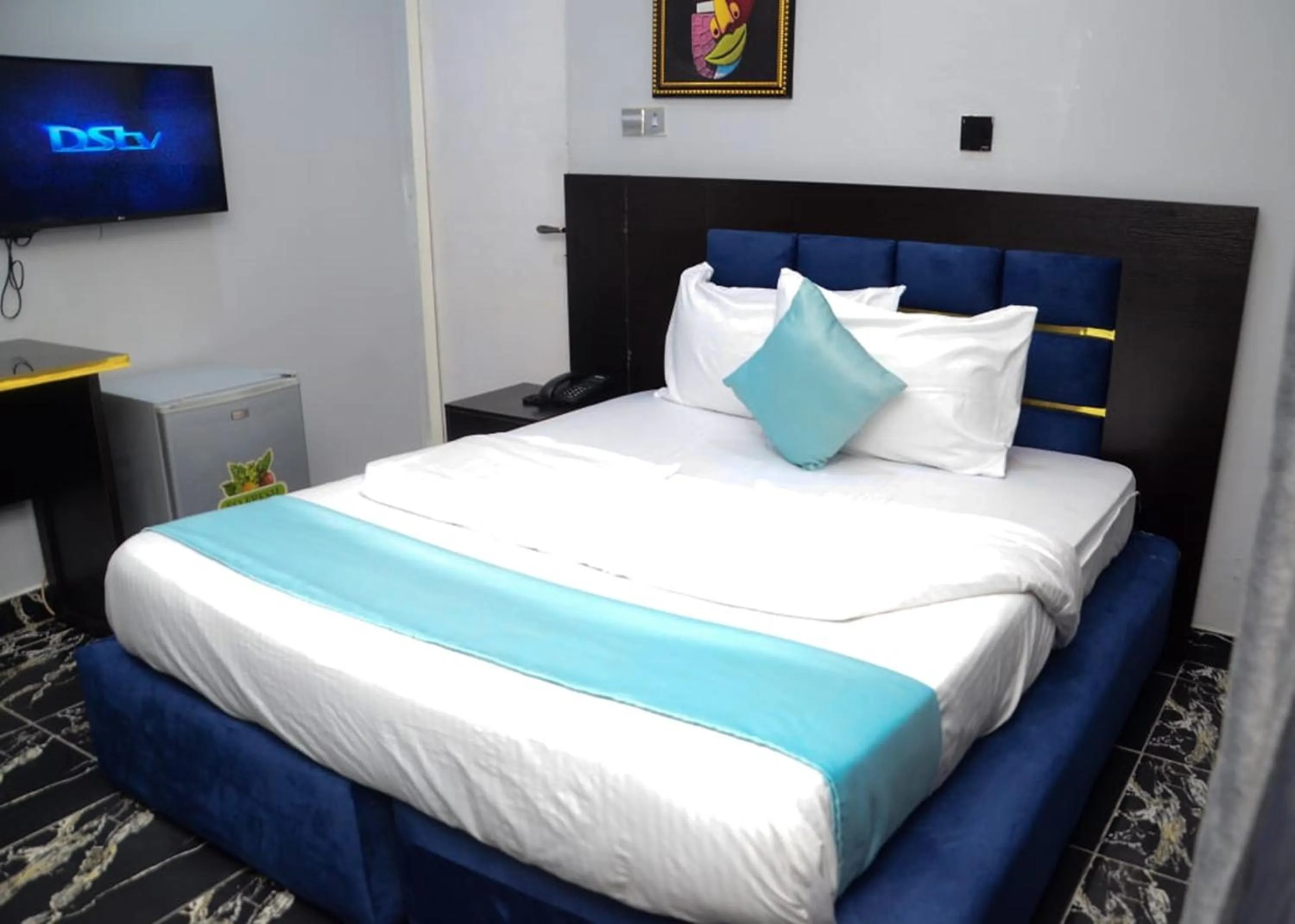 Bed in Mountain Top Lodge Hotel