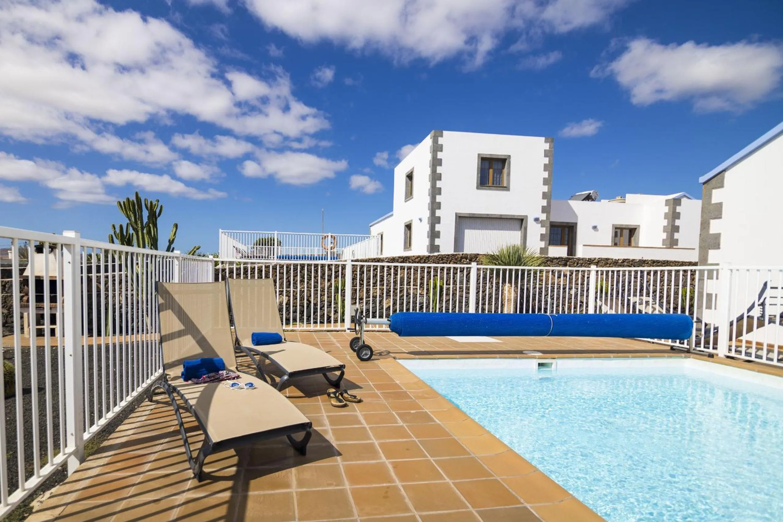 Swimming pool in Villas & Apartamentos Tao Mazo