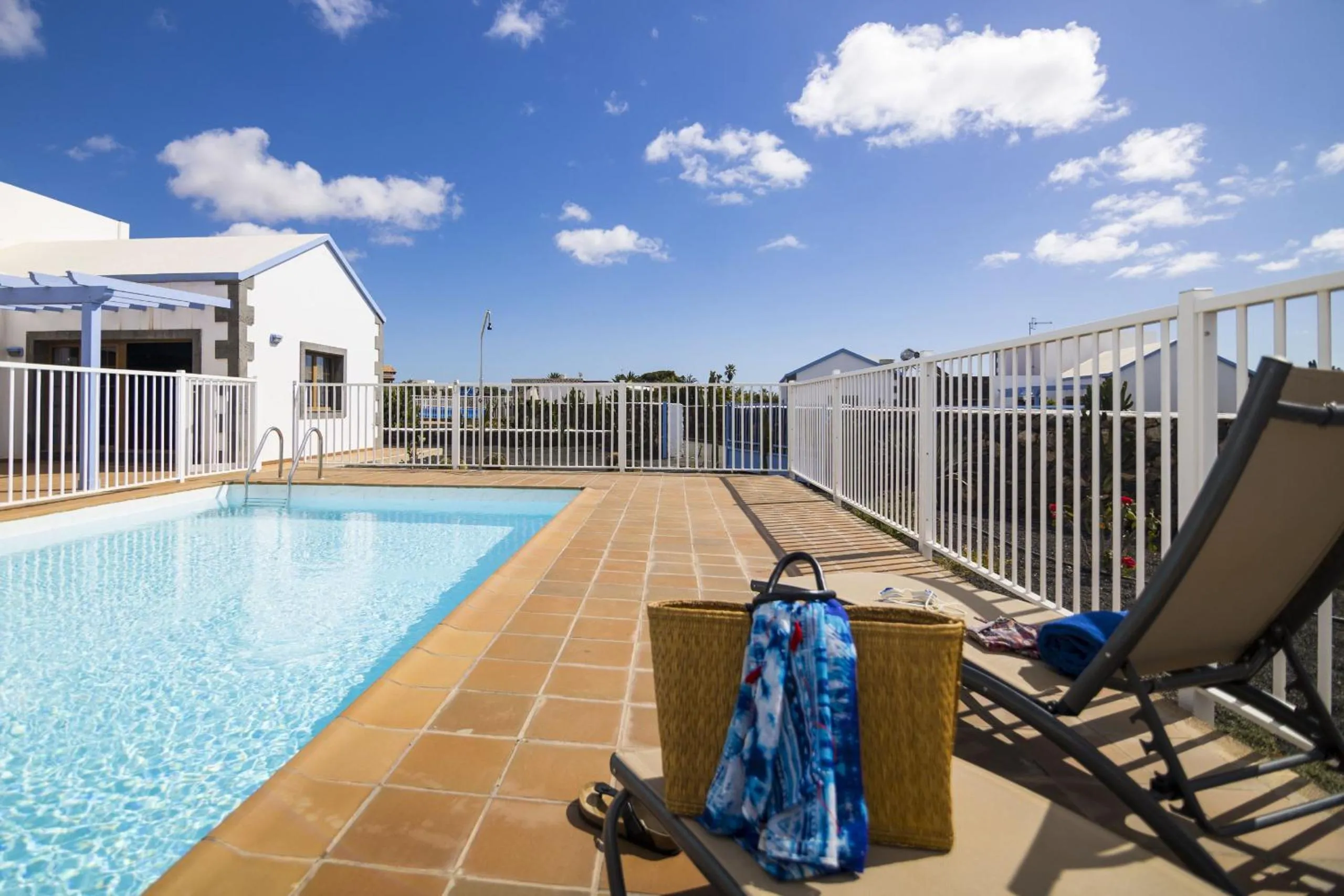 Swimming pool in Villas & Apartamentos Tao Mazo