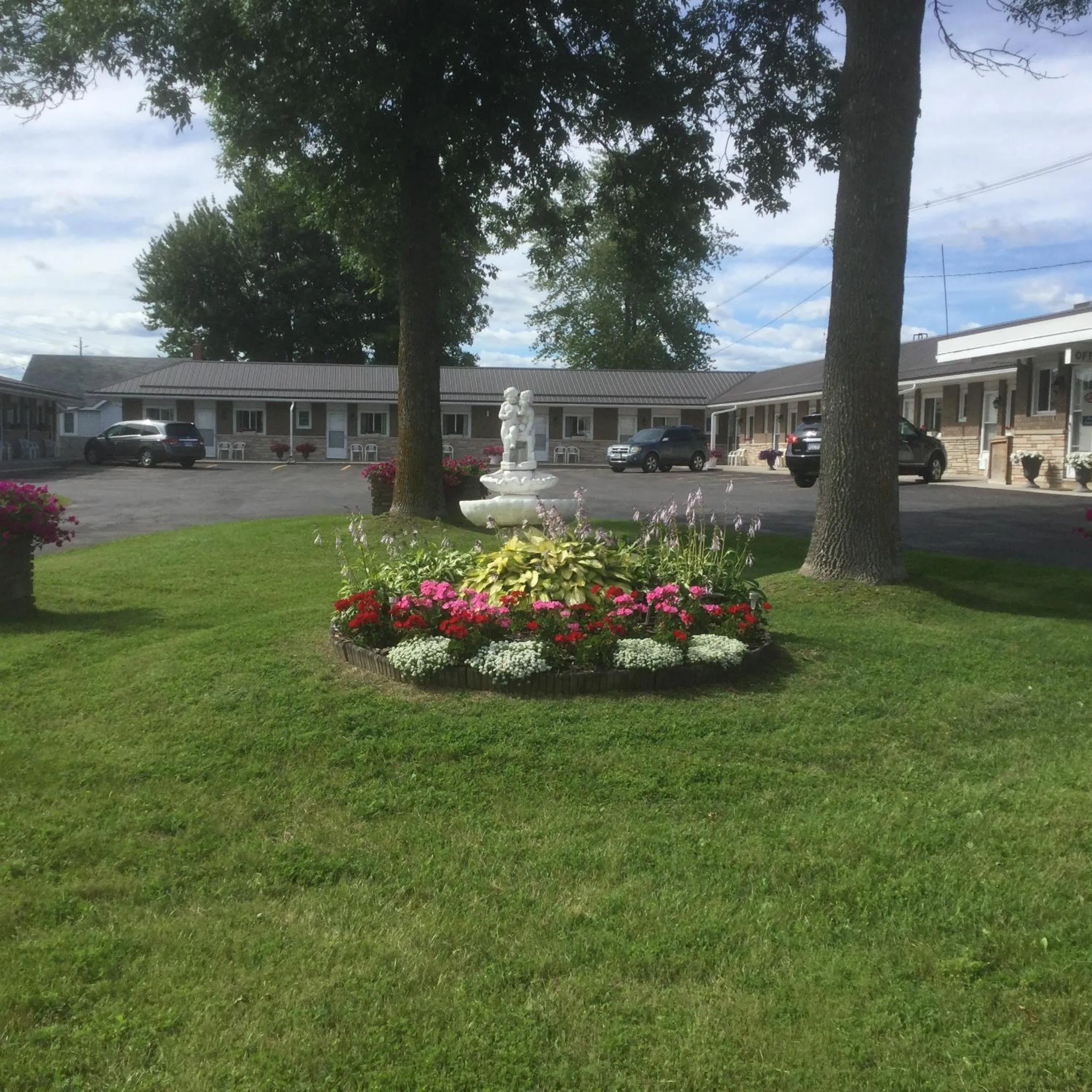 Property building in Tay Inn