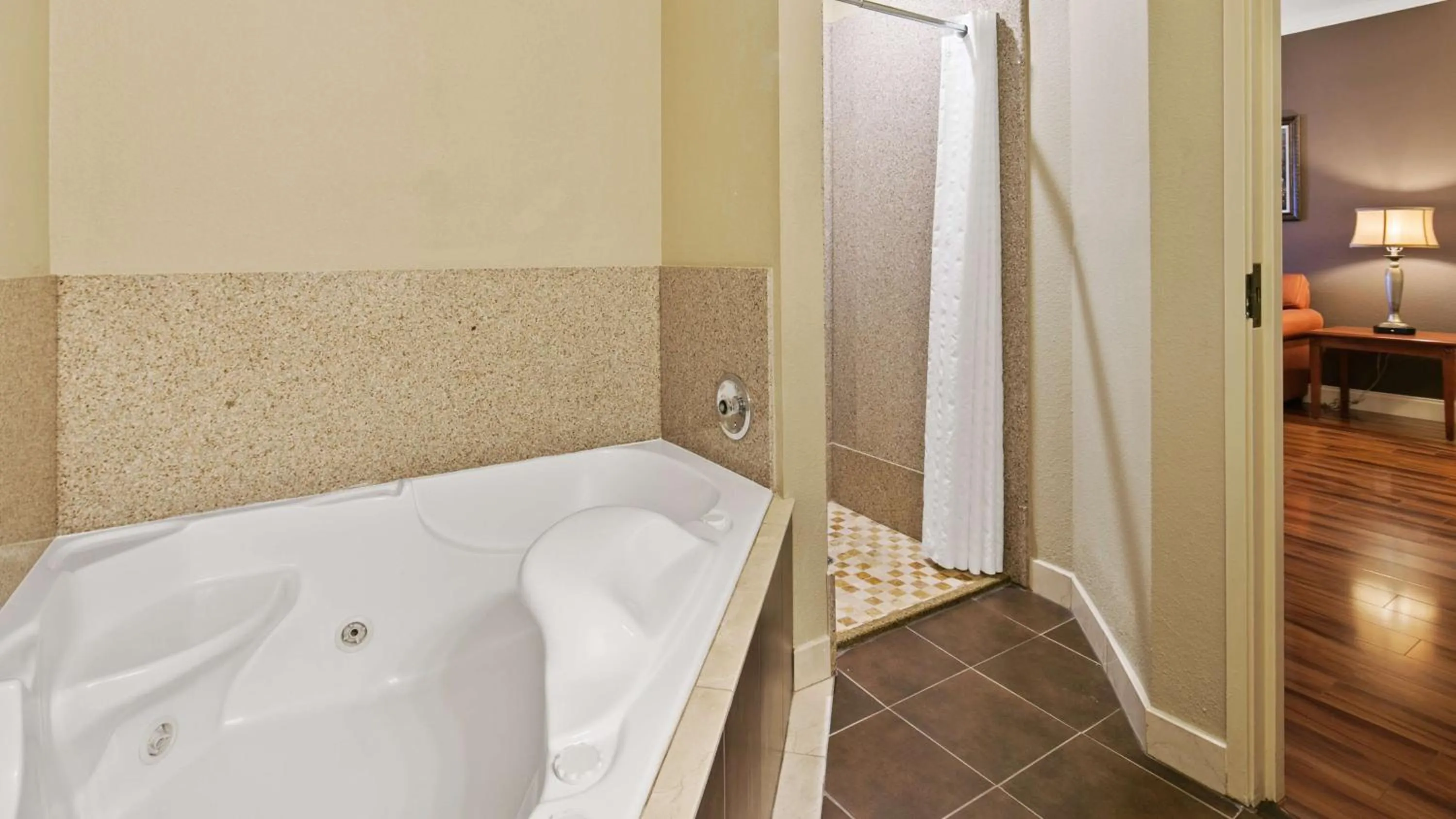 Bathroom, Bed in Best Western Plus Georgetown Inn & Suites