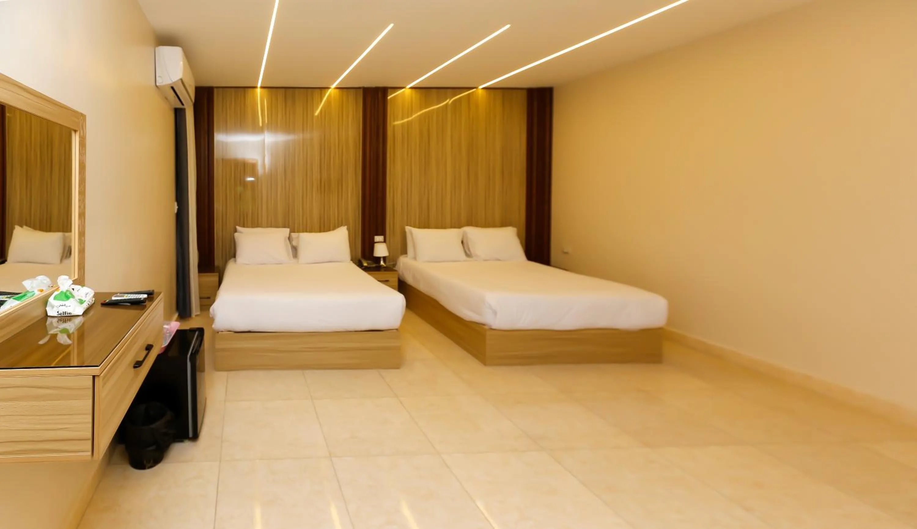 Photo of the whole room, Bed in Giza Pyramids View Inn