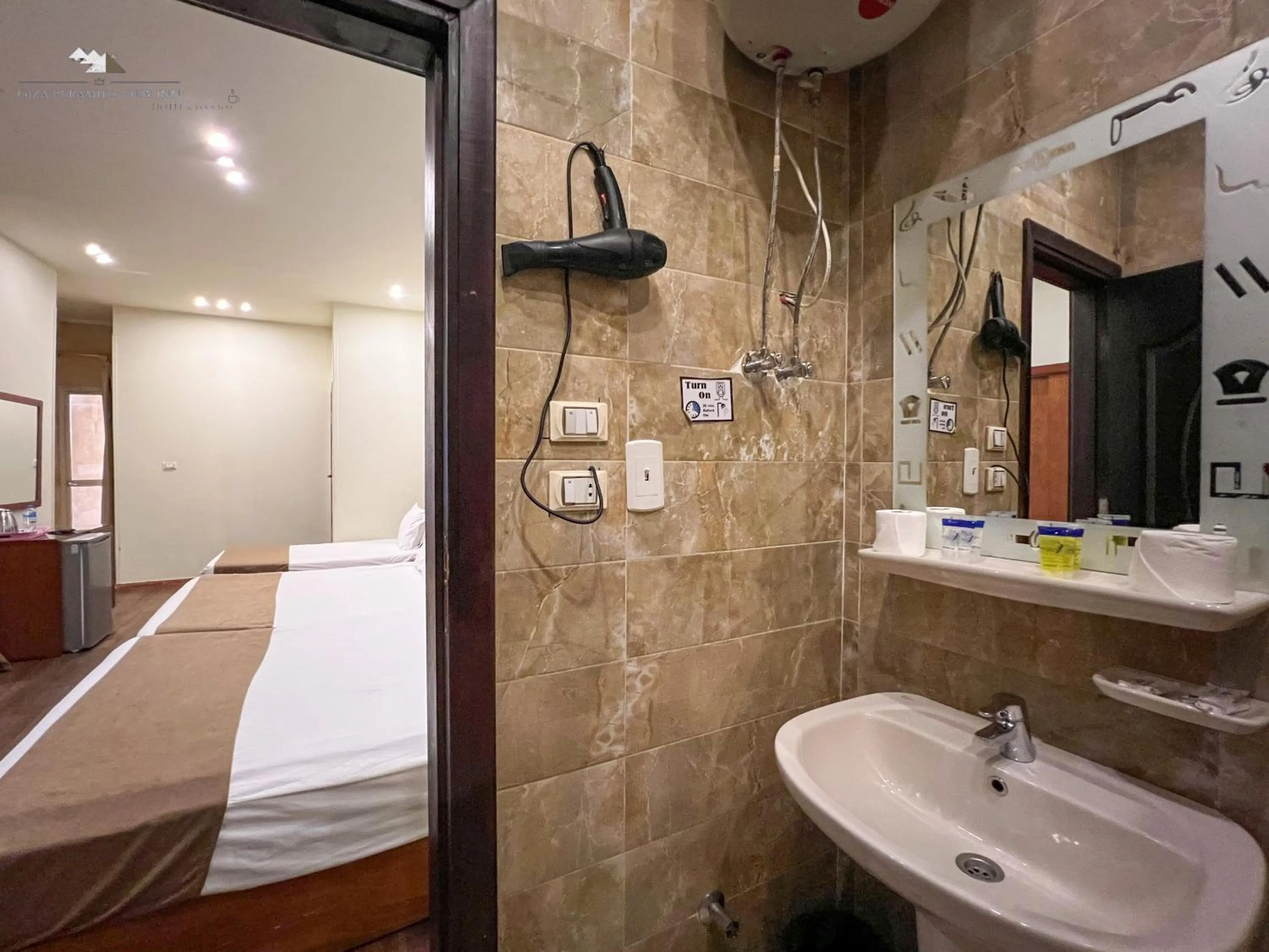 Bathroom in Giza Pyramids View Inn