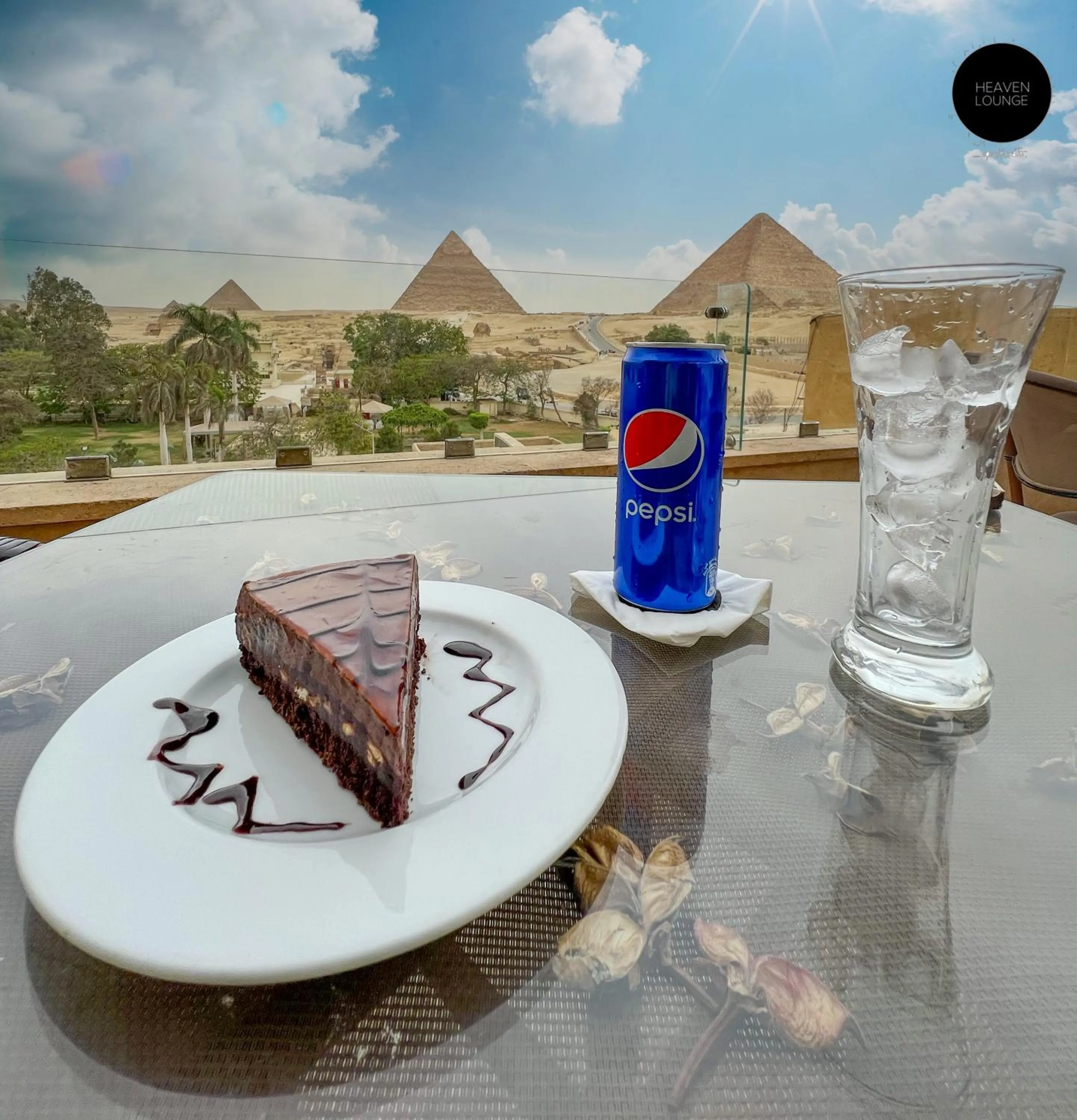 Food and drinks in Giza Pyramids View Inn