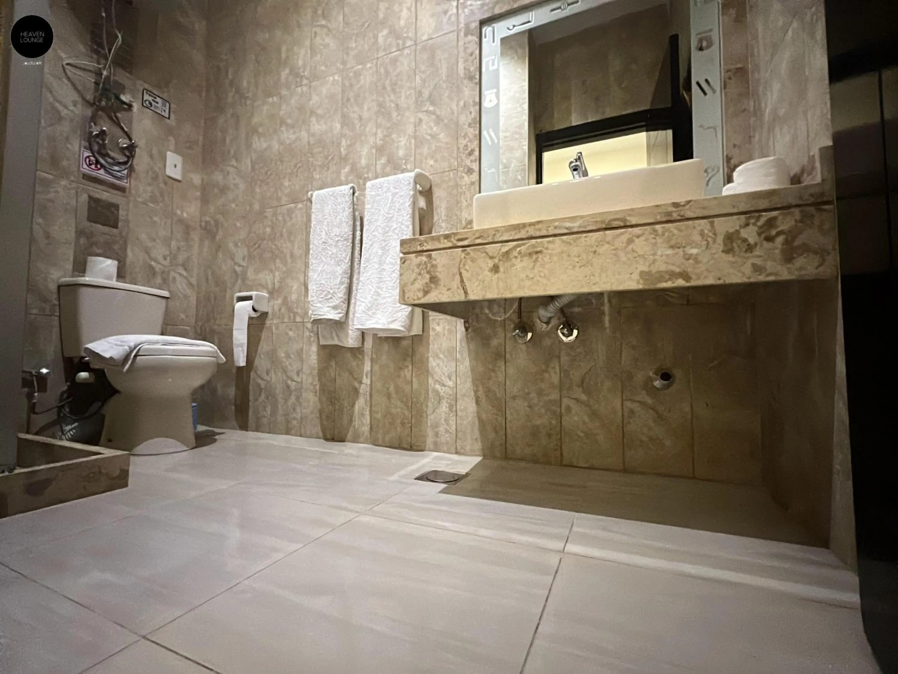 Shower in Giza Pyramids View Inn