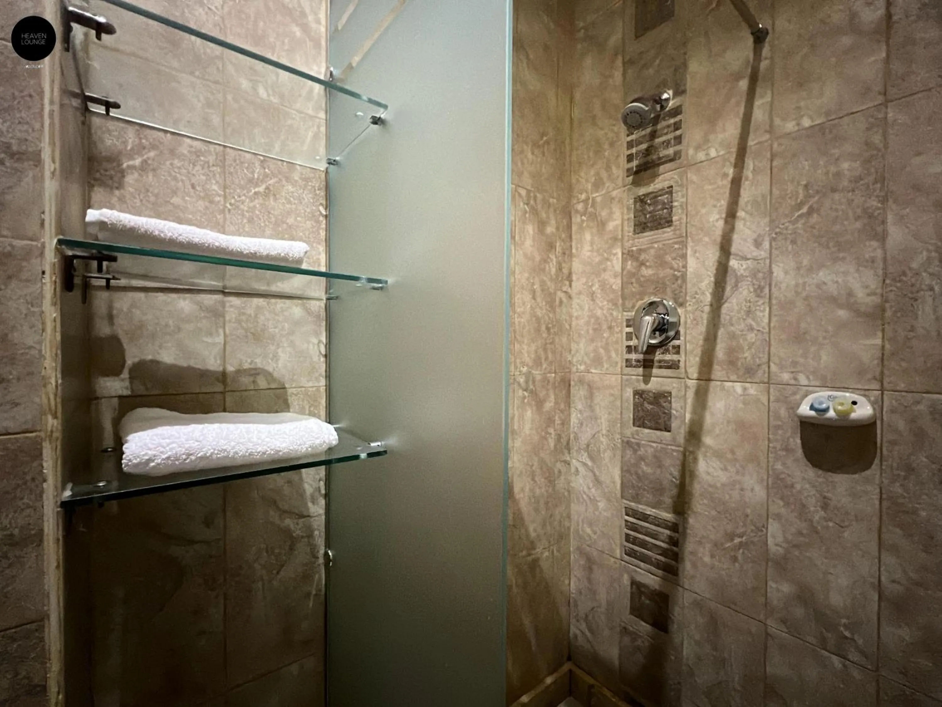 Shower in Giza Pyramids View Inn