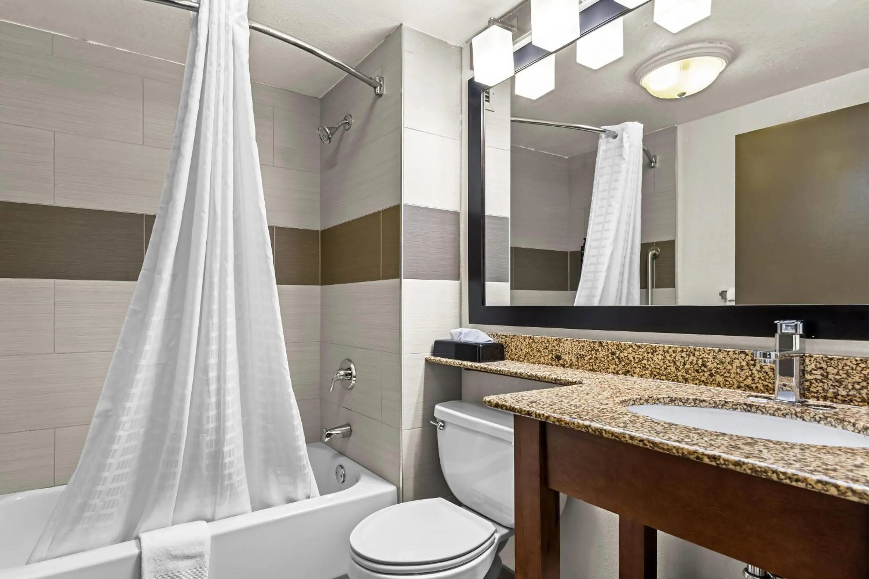 Bedroom in Hotel Concord Syracuse, an Ascend Collection Hotel