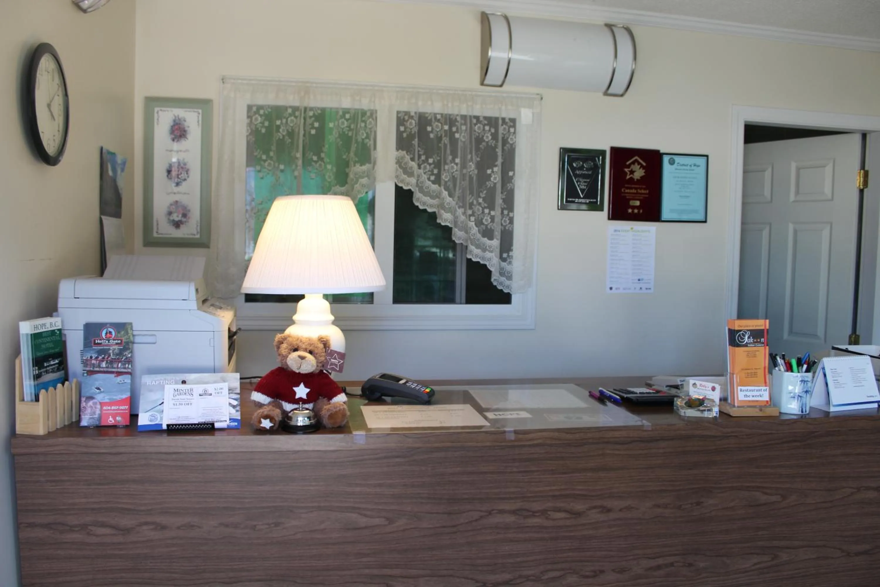 Lobby or reception in Best Continental Motel