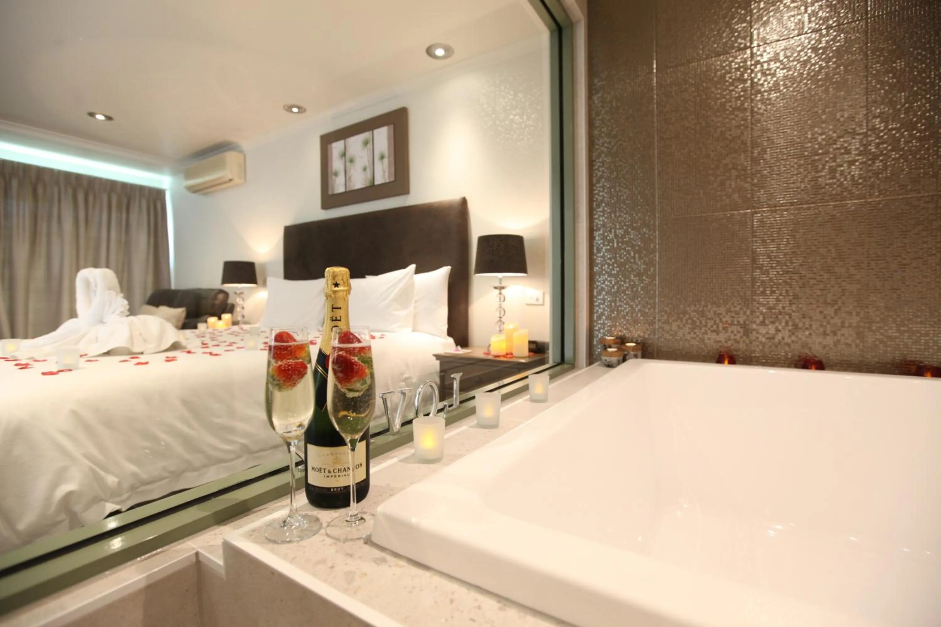 Bathroom, Bed in Arthurs Views