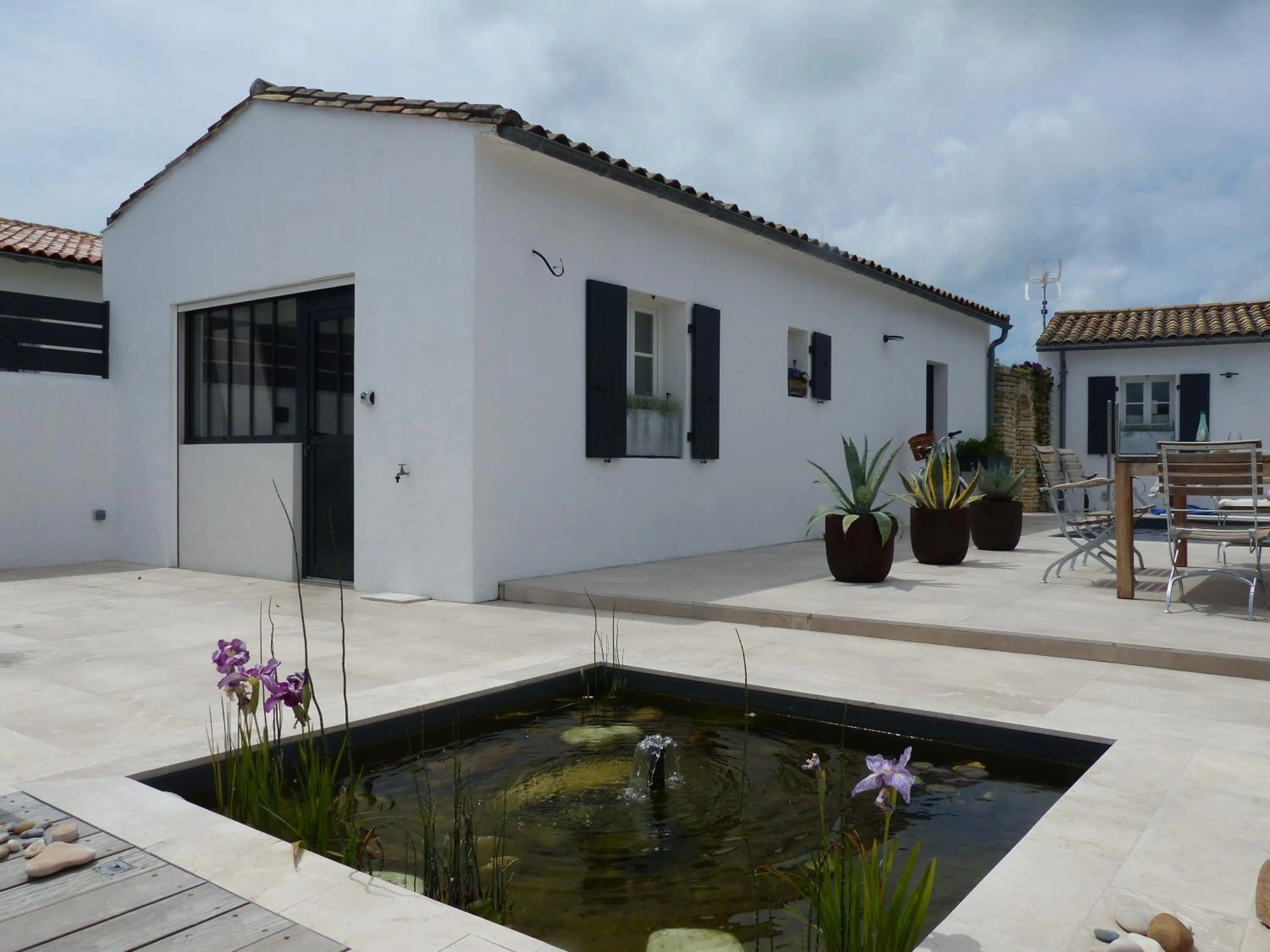 Photo of the whole room in Maison d’hôtes Les Ajoncs
