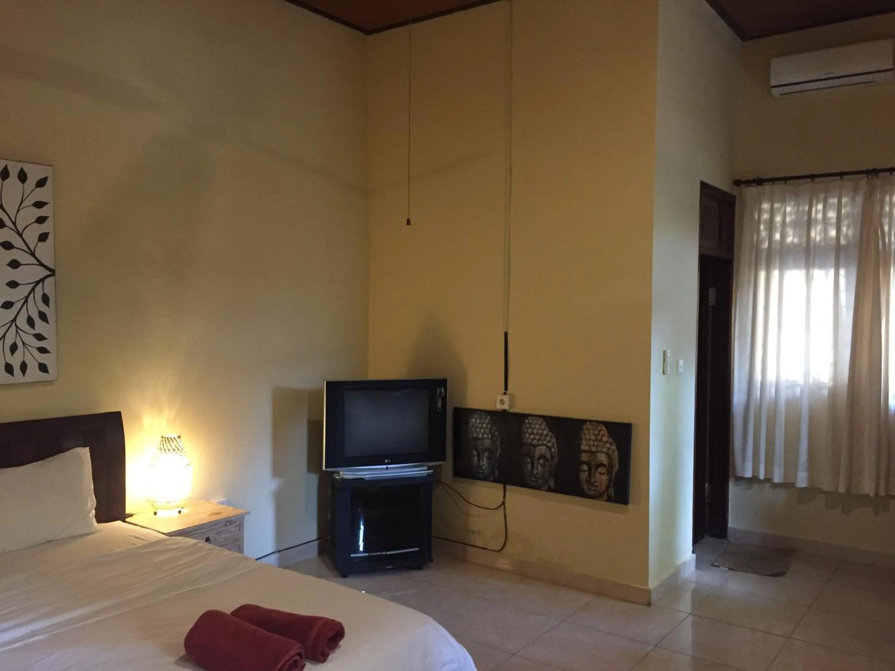 Decorative detail, Bed in Pande Homestay