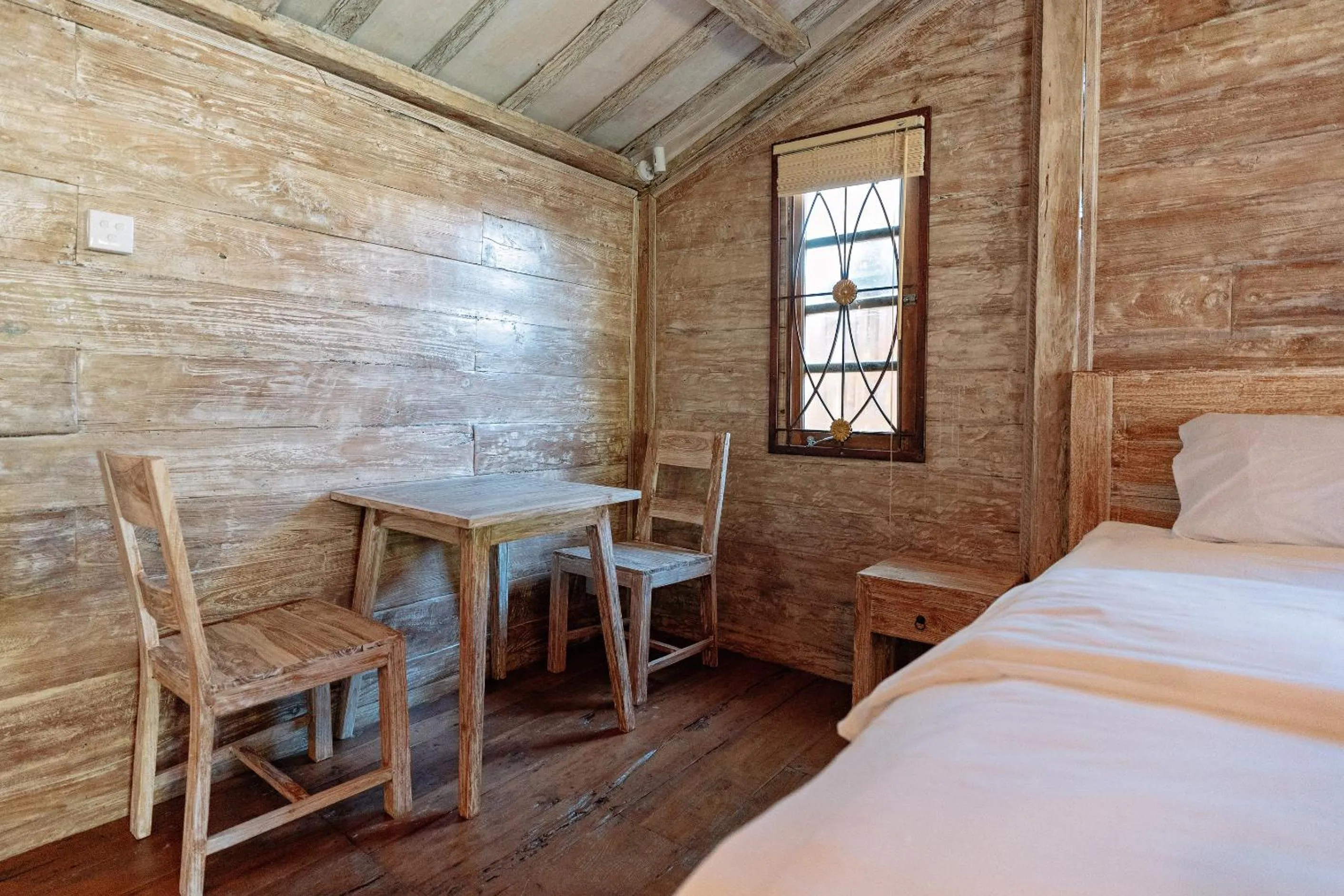 Dining area, Bed in Pande Homestay