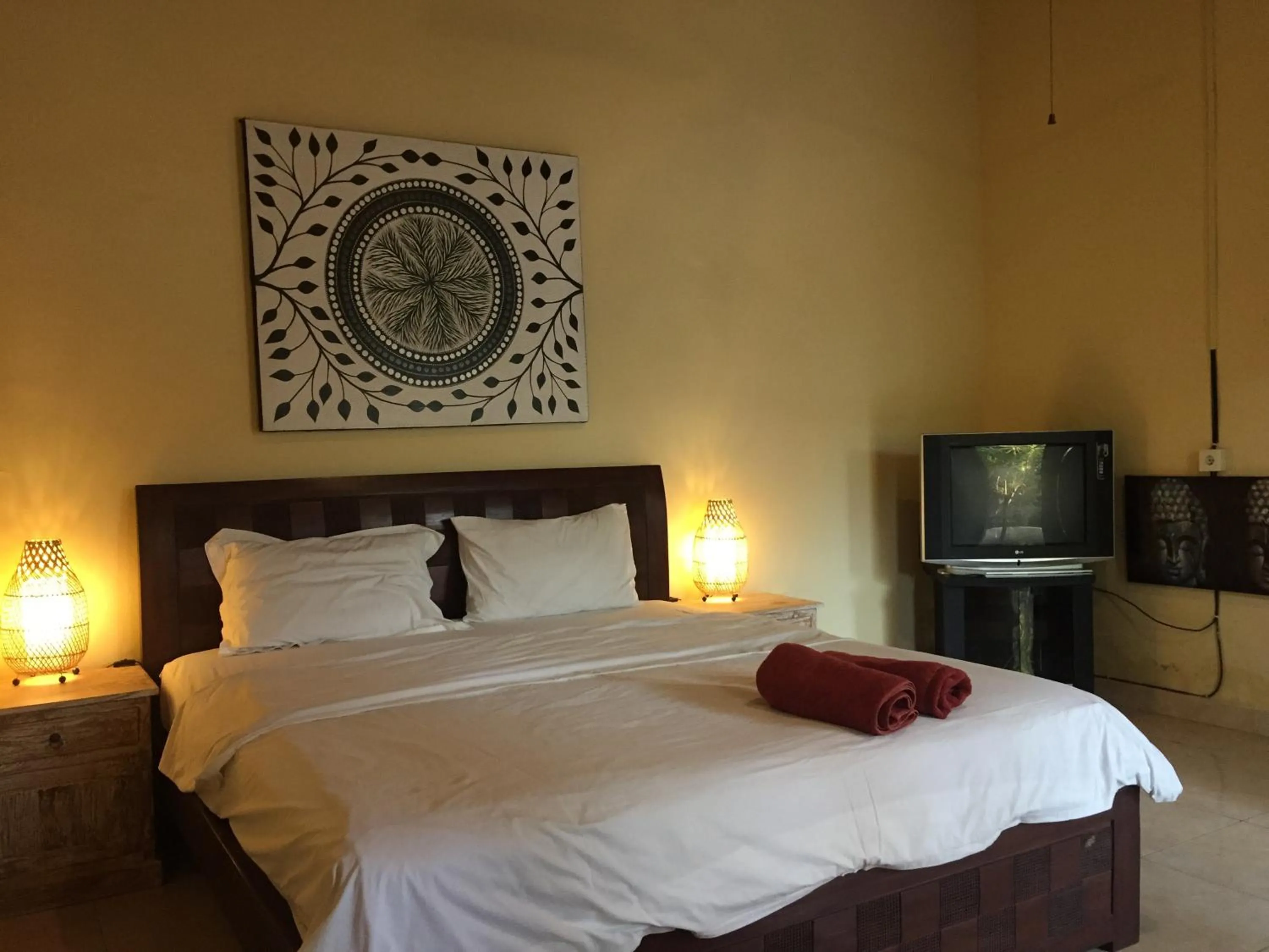 Decorative detail, Bed in Pande Homestay