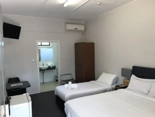 Bed in Darra Motel & Conference Centre