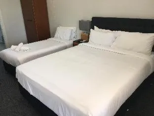 Bed in Darra Motel & Conference Centre