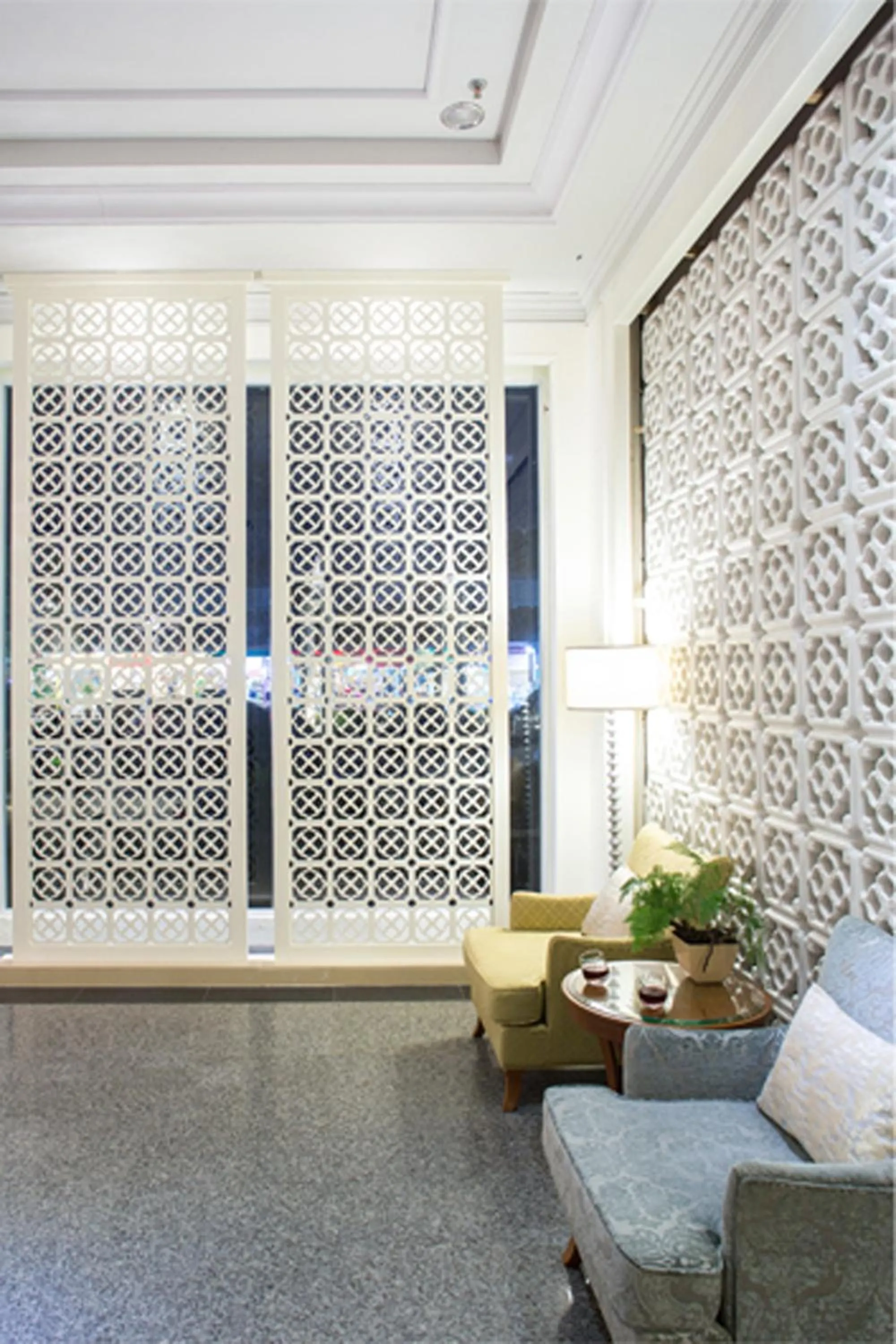 Lobby or reception, Bathroom in Ploy Palace Hotel