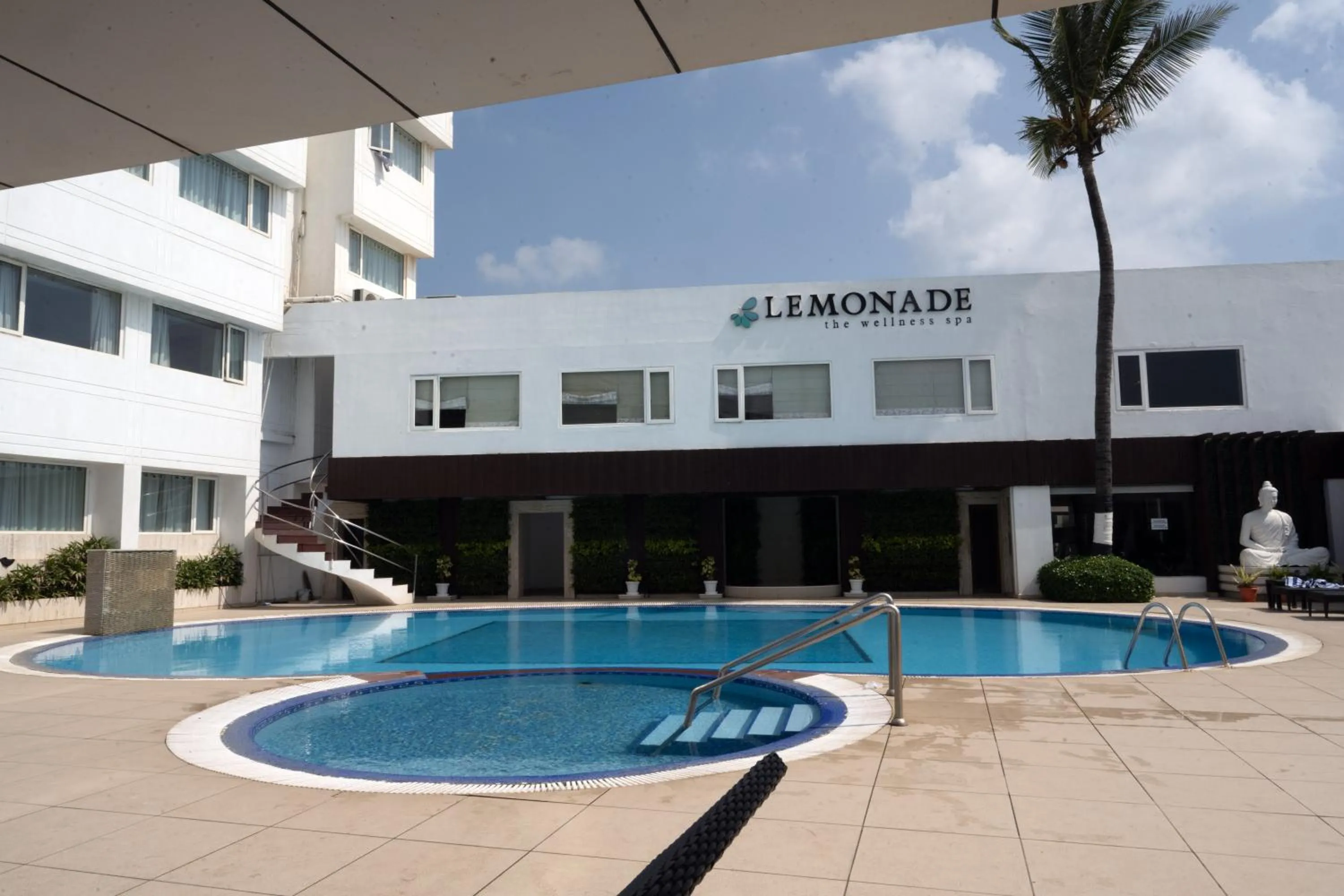 Spa and wellness centre/facilities in Hotel Holiday Resort