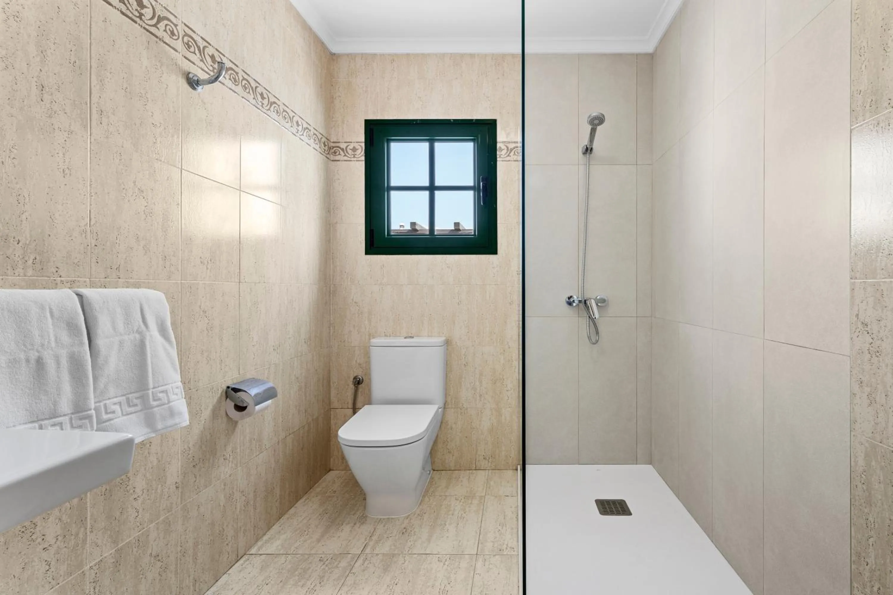 Bathroom in Apartamentos Tropicana