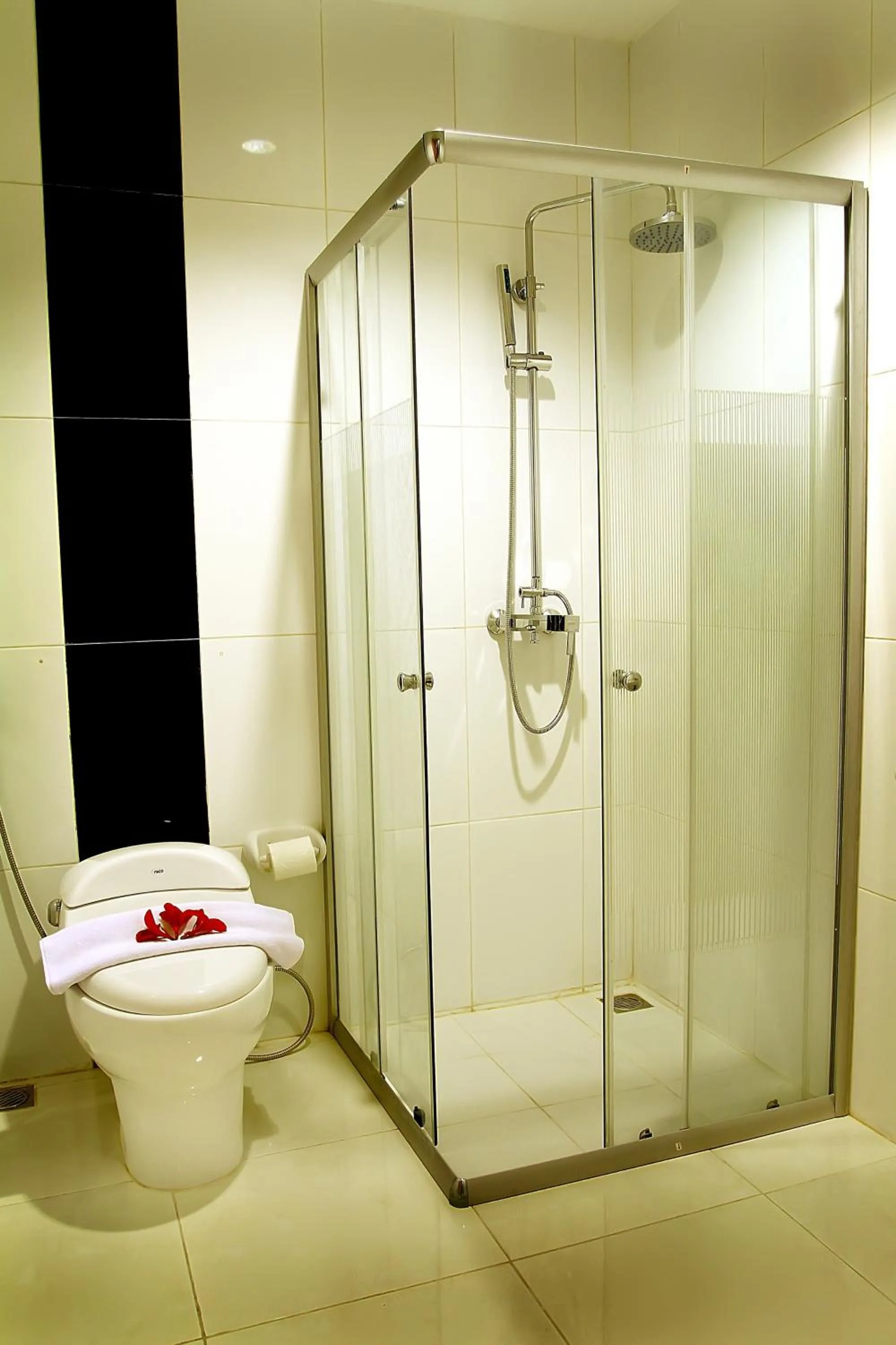 Bathroom in Grand Royal BIL Hotel