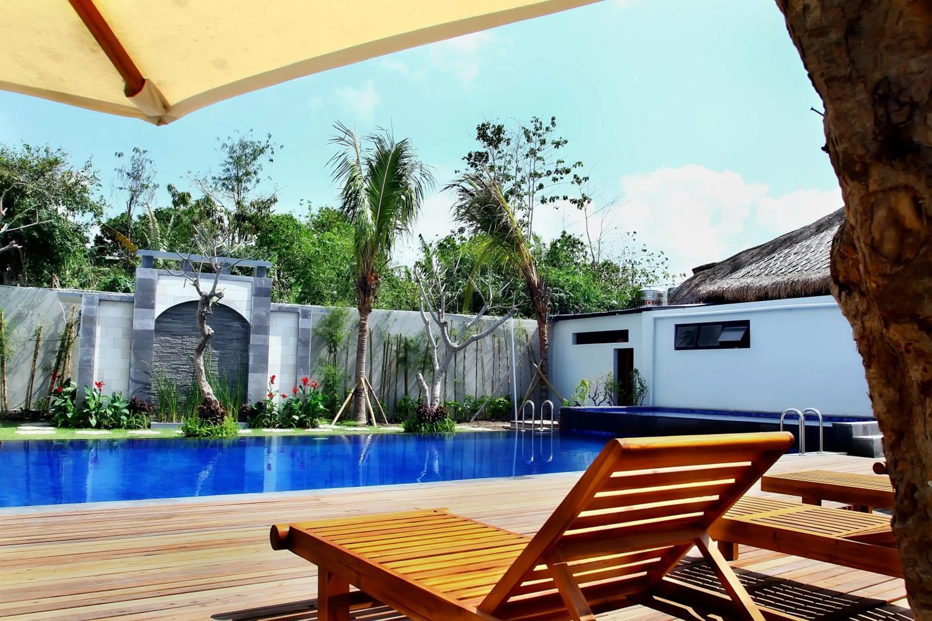 Swimming pool in Grand Royal BIL Hotel