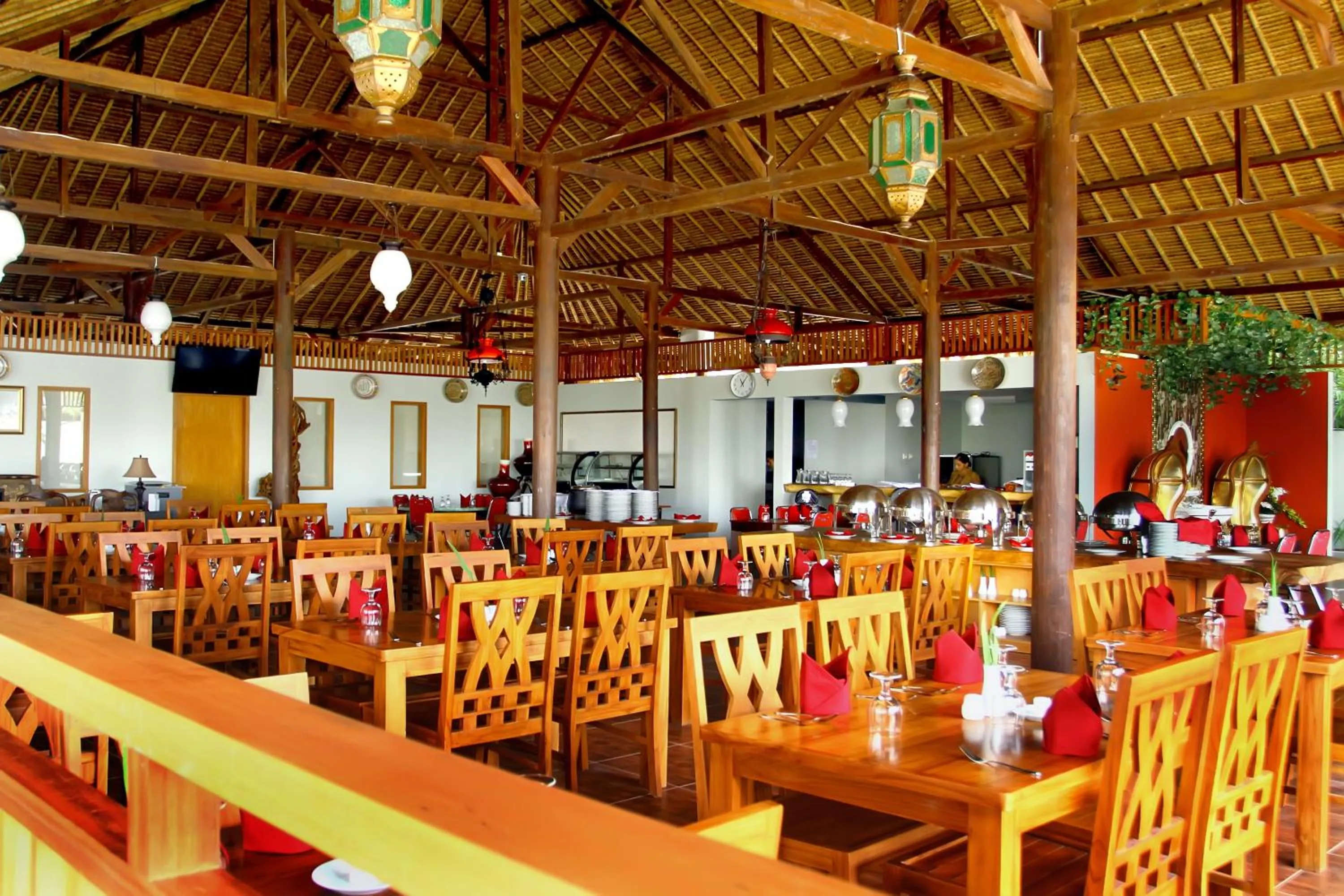 Restaurant/places to eat in Grand Royal BIL Hotel