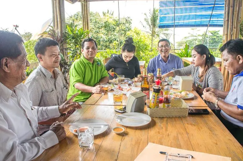 People in Visal Sak Guesthouse