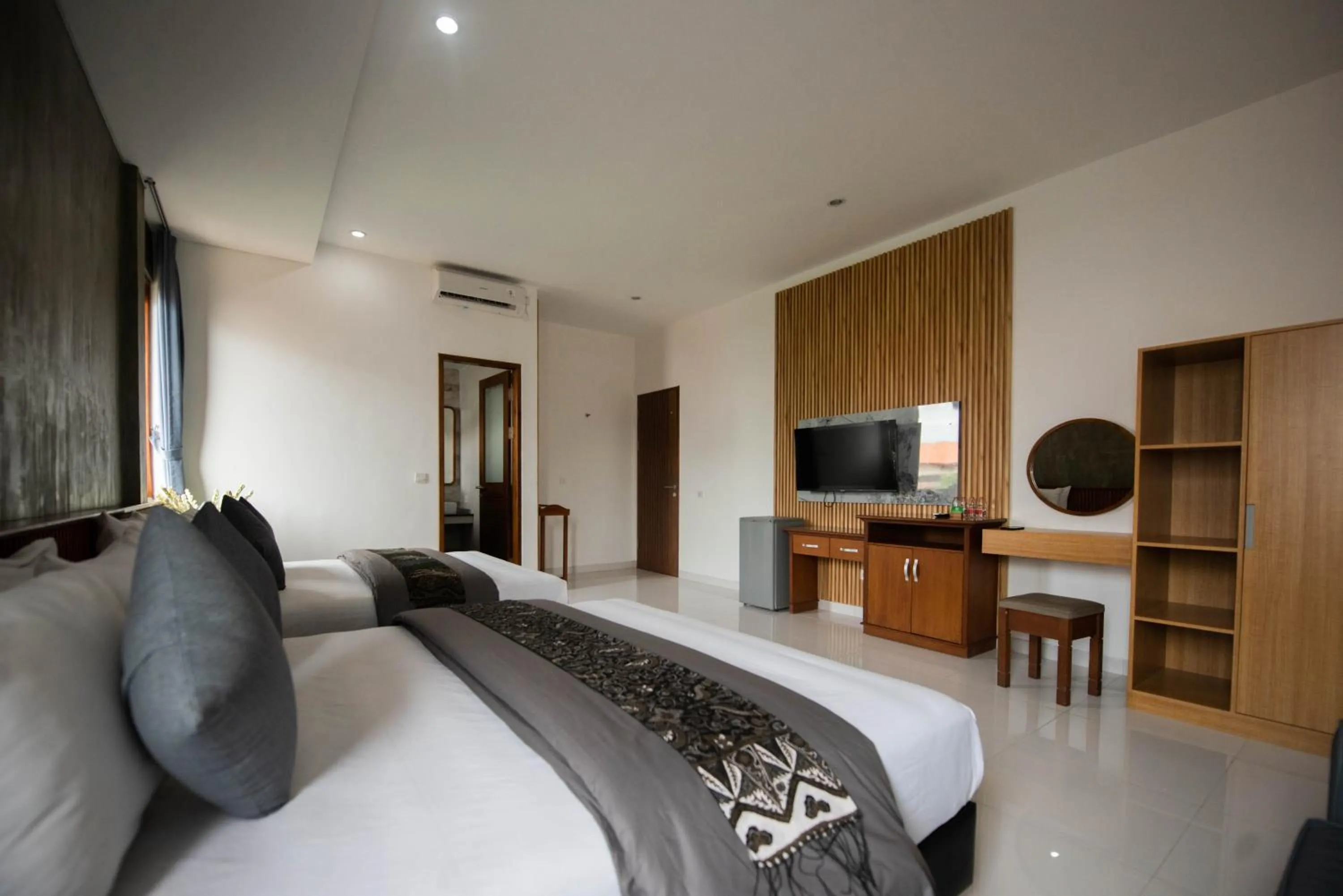 Bedroom, Bed in Sandat Hotel Legian