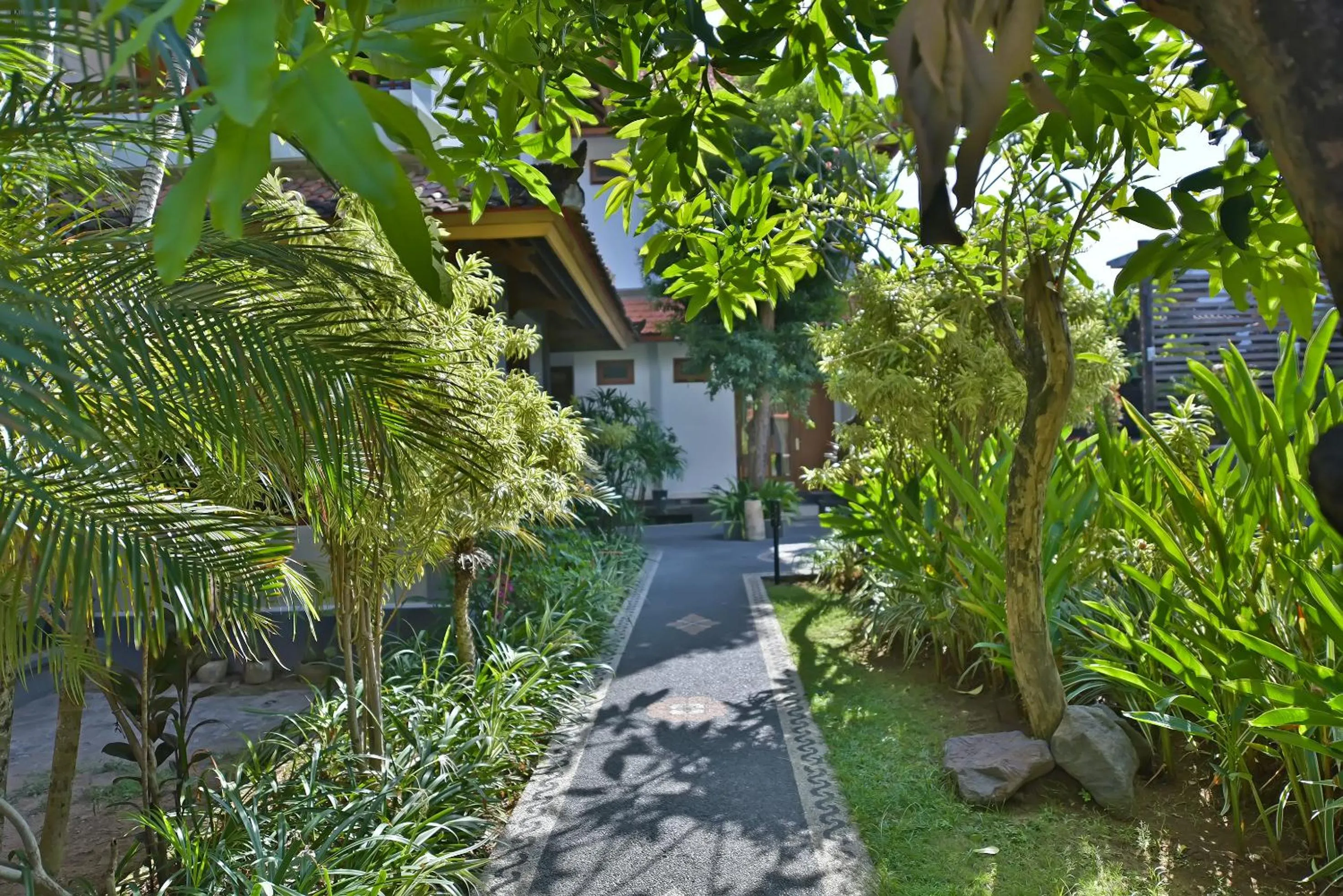 Garden view in Sandat Hotel Legian