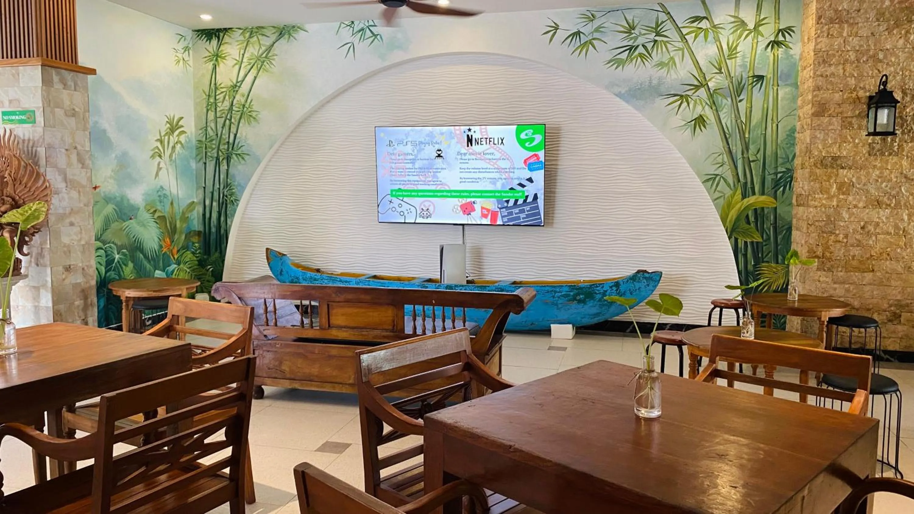 TV and multimedia in Sandat Hotel Legian