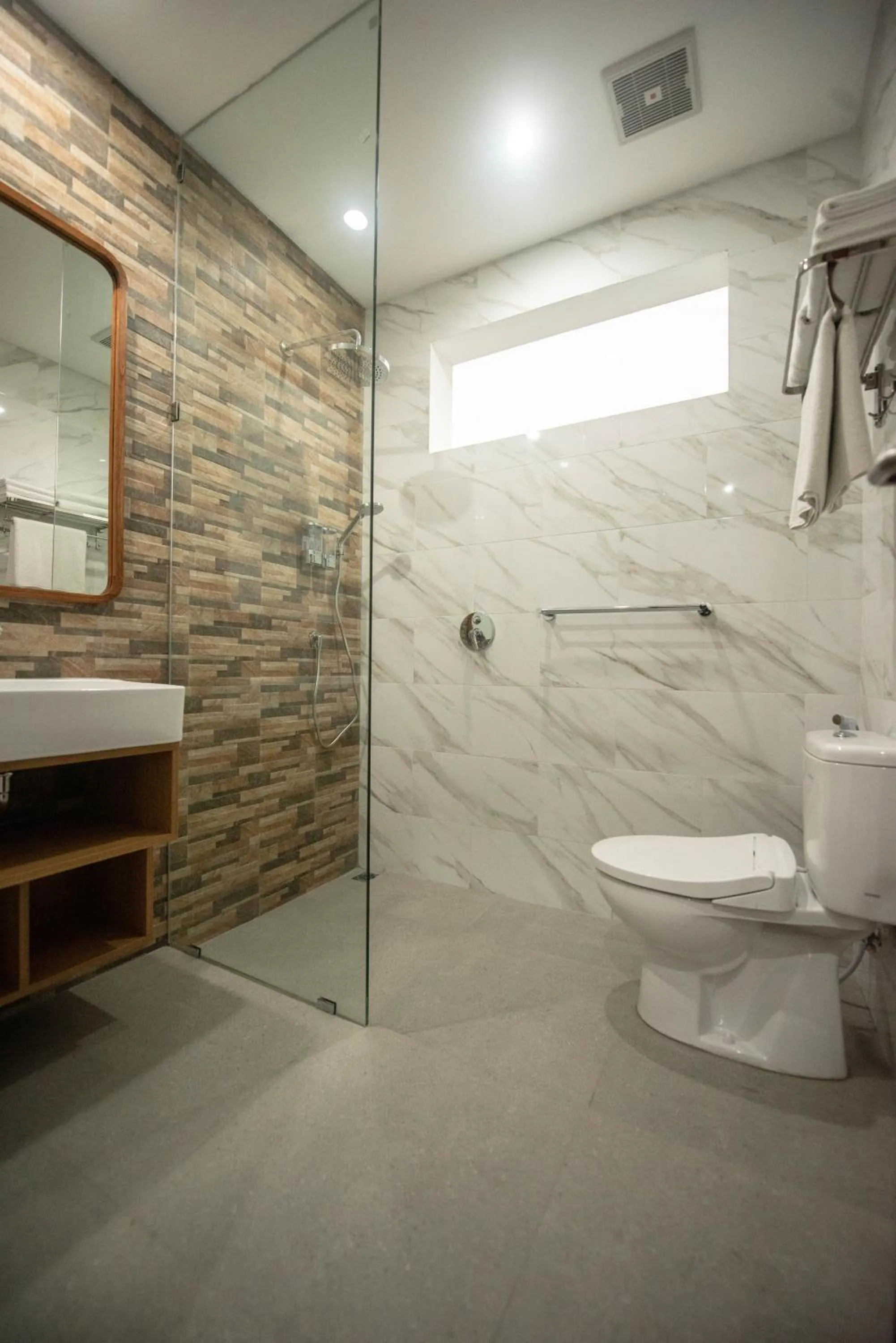 Shower in Sandat Hotel Legian