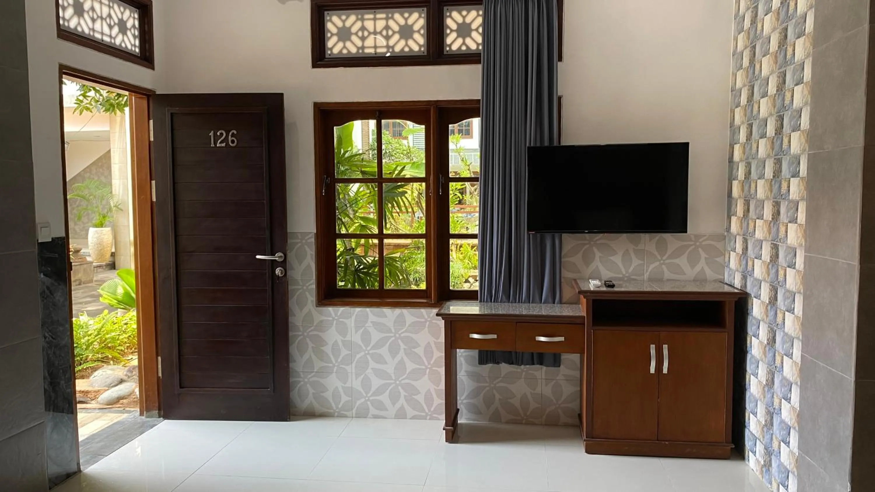 TV and multimedia in Sandat Hotel Legian