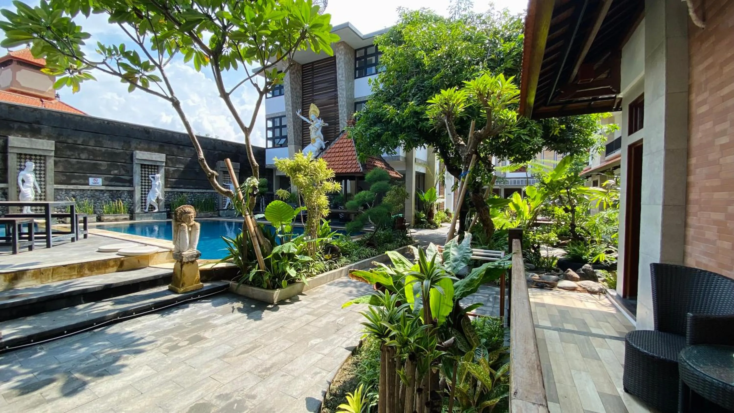 Garden in Sandat Hotel Legian