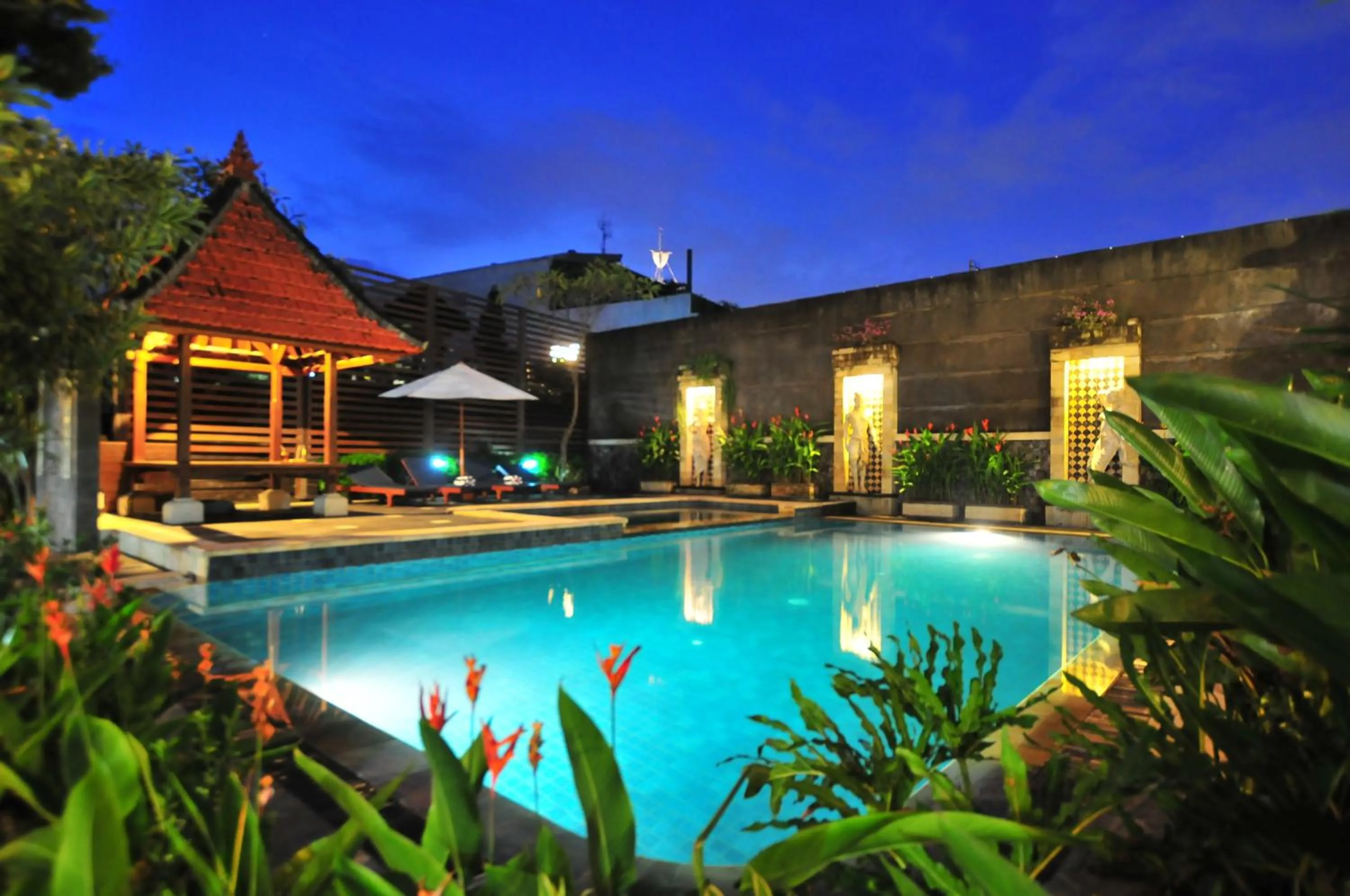 Swimming pool in Sandat Hotel Legian