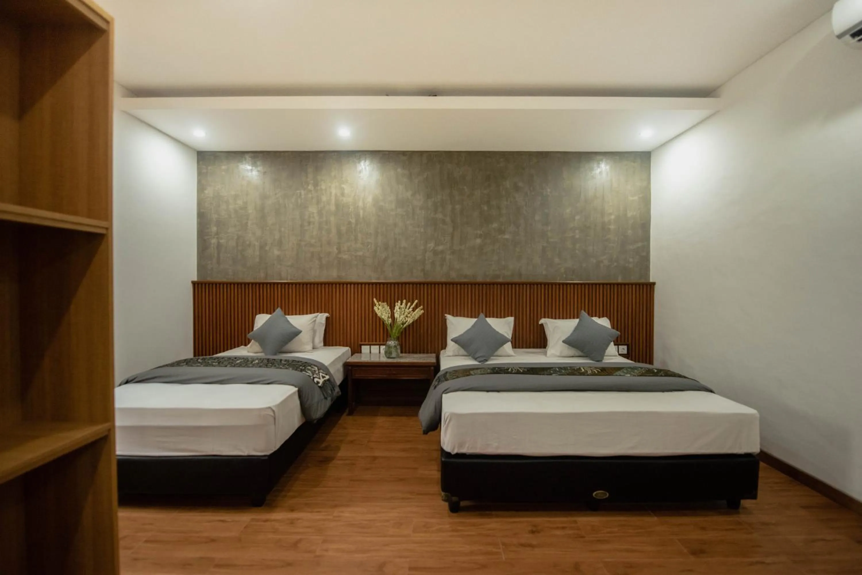 Bedroom, Bed in Sandat Hotel Legian