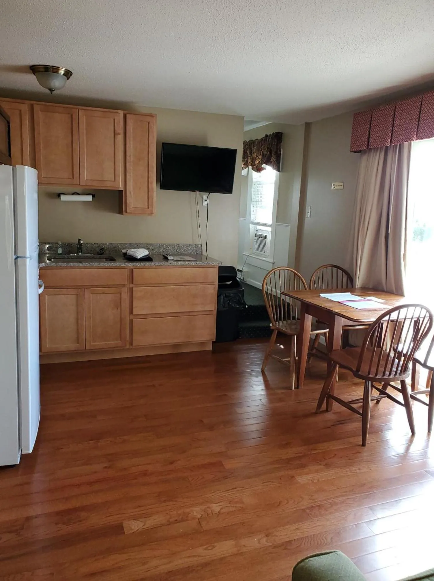 Kitchen or kitchenette in Windrifter Resort