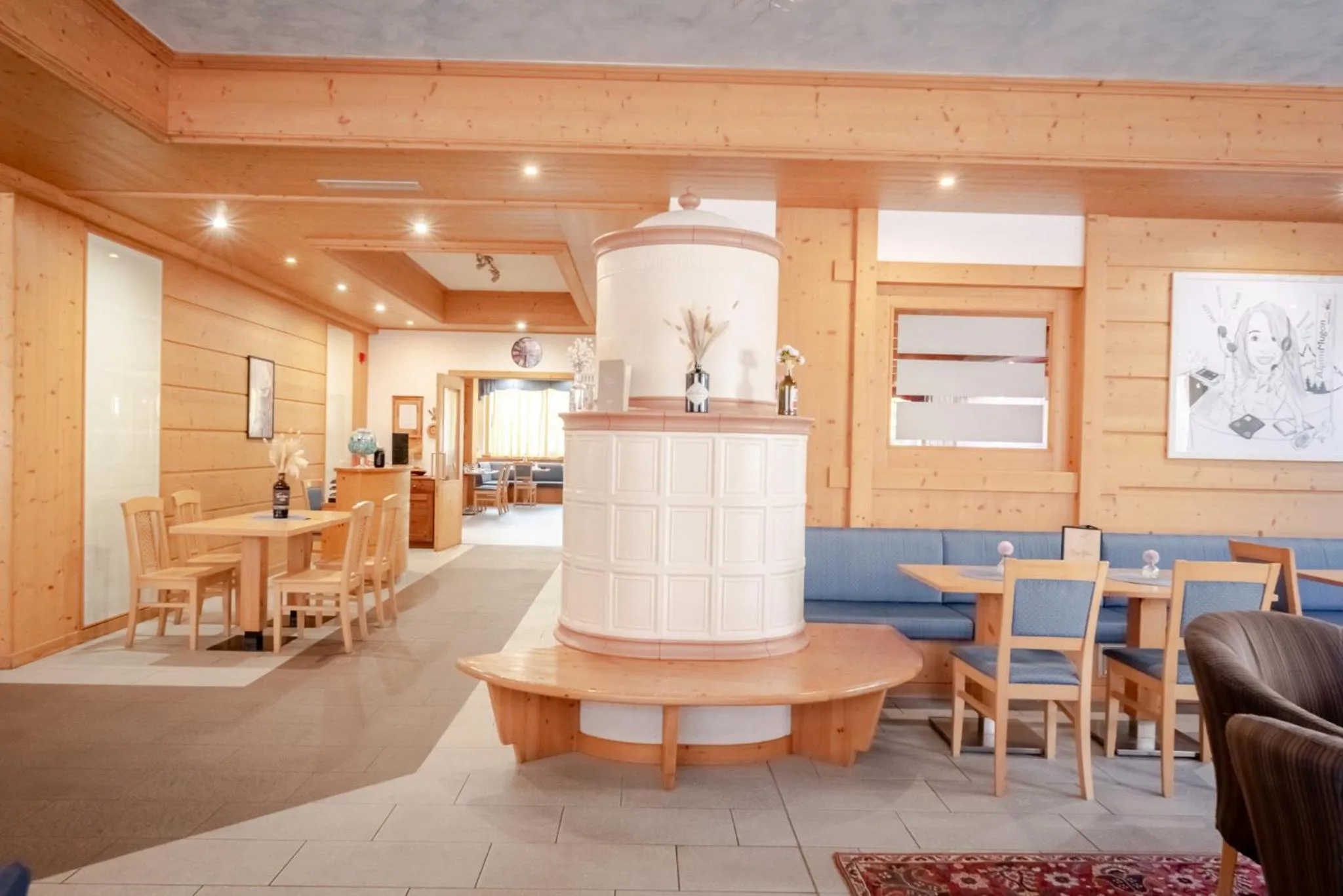 Lounge or bar in Hotel Alpine Mugon