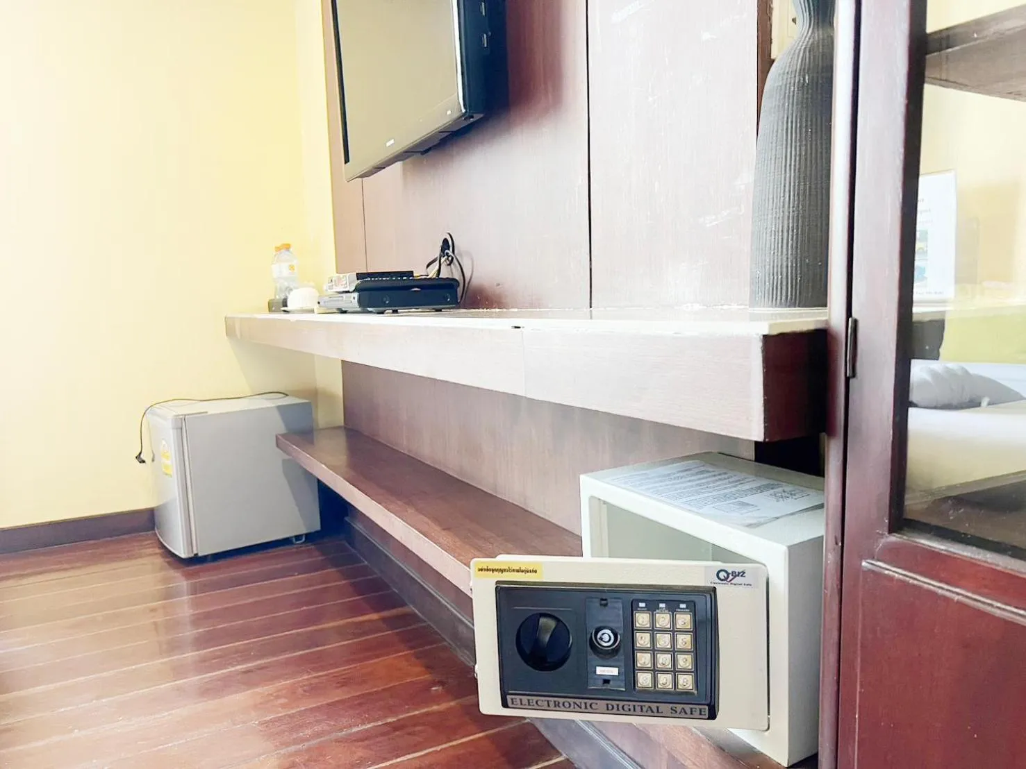 TV and multimedia, Bed in Sabye Bangkok