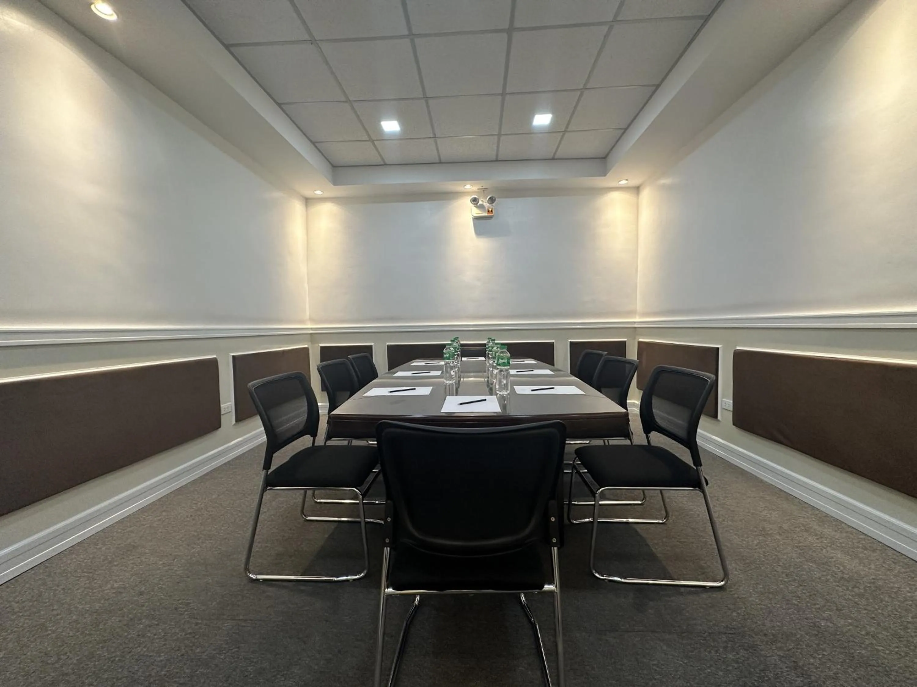 Meeting/conference room in MetroCentre Hotel
