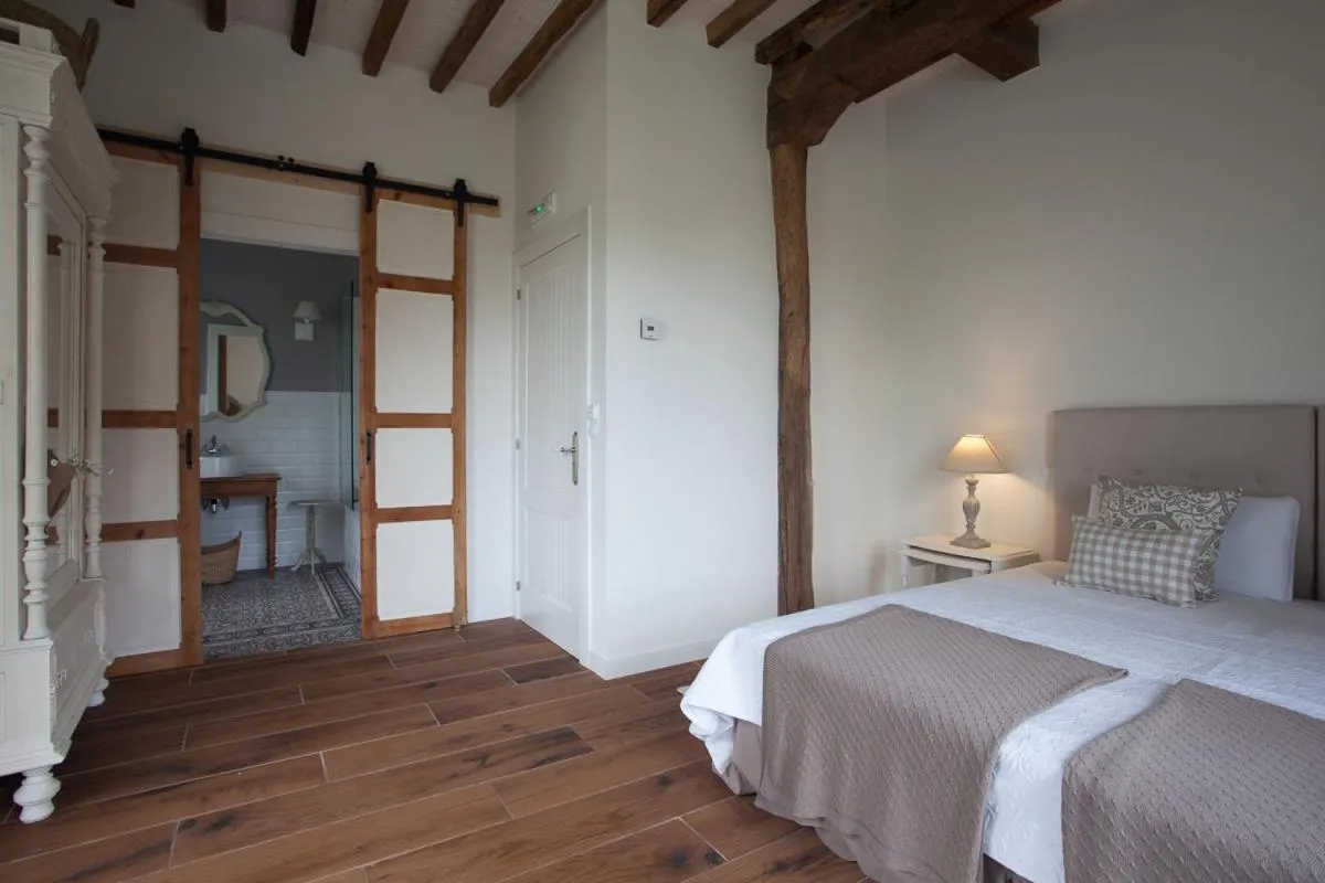 Photo of the whole room, Bed in Posada Seis Leguas