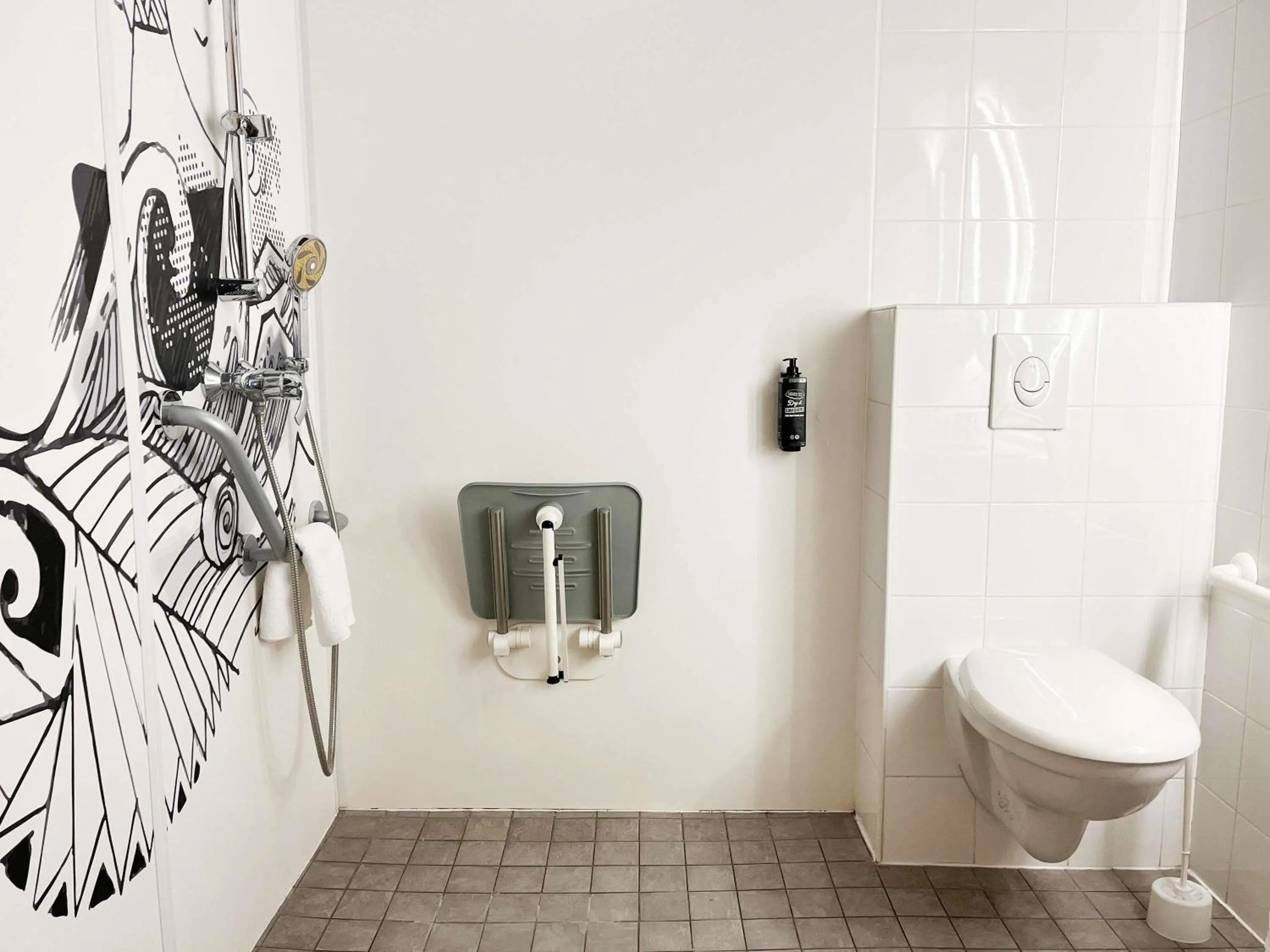 Bedroom in ibis budget Marseille Vieux Port