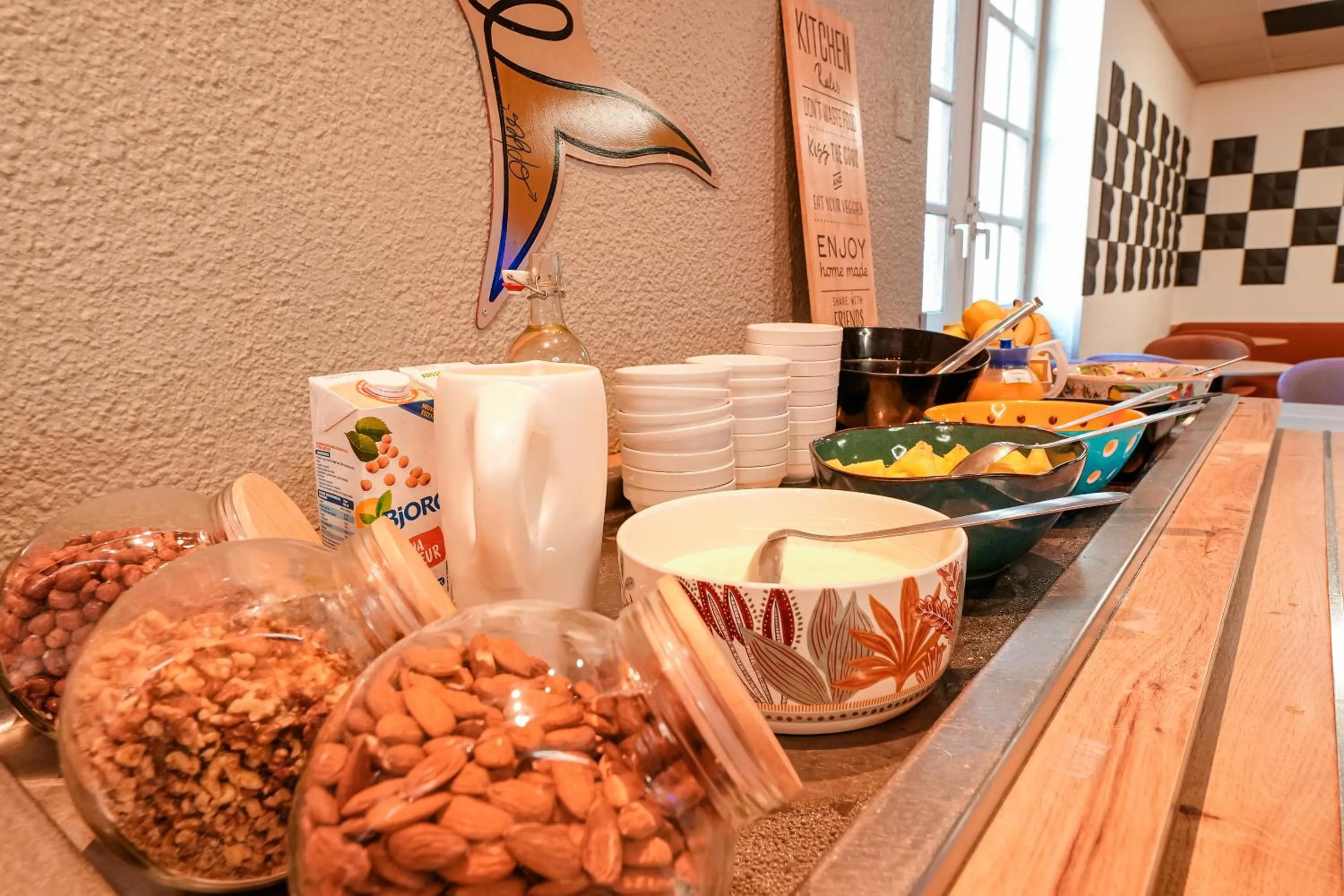 Breakfast in ibis budget Marseille Vieux Port