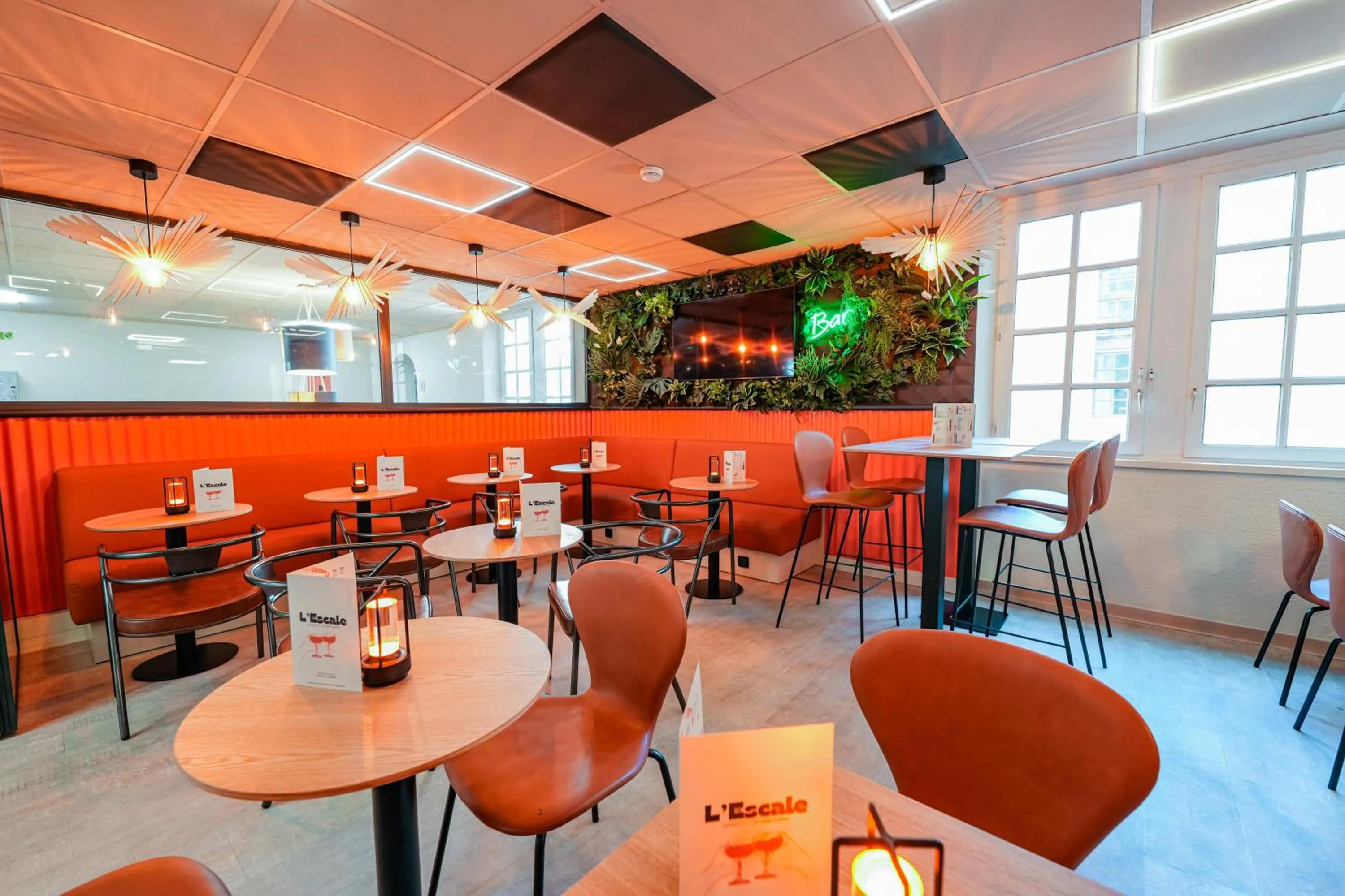 Living room in ibis budget Marseille Vieux Port