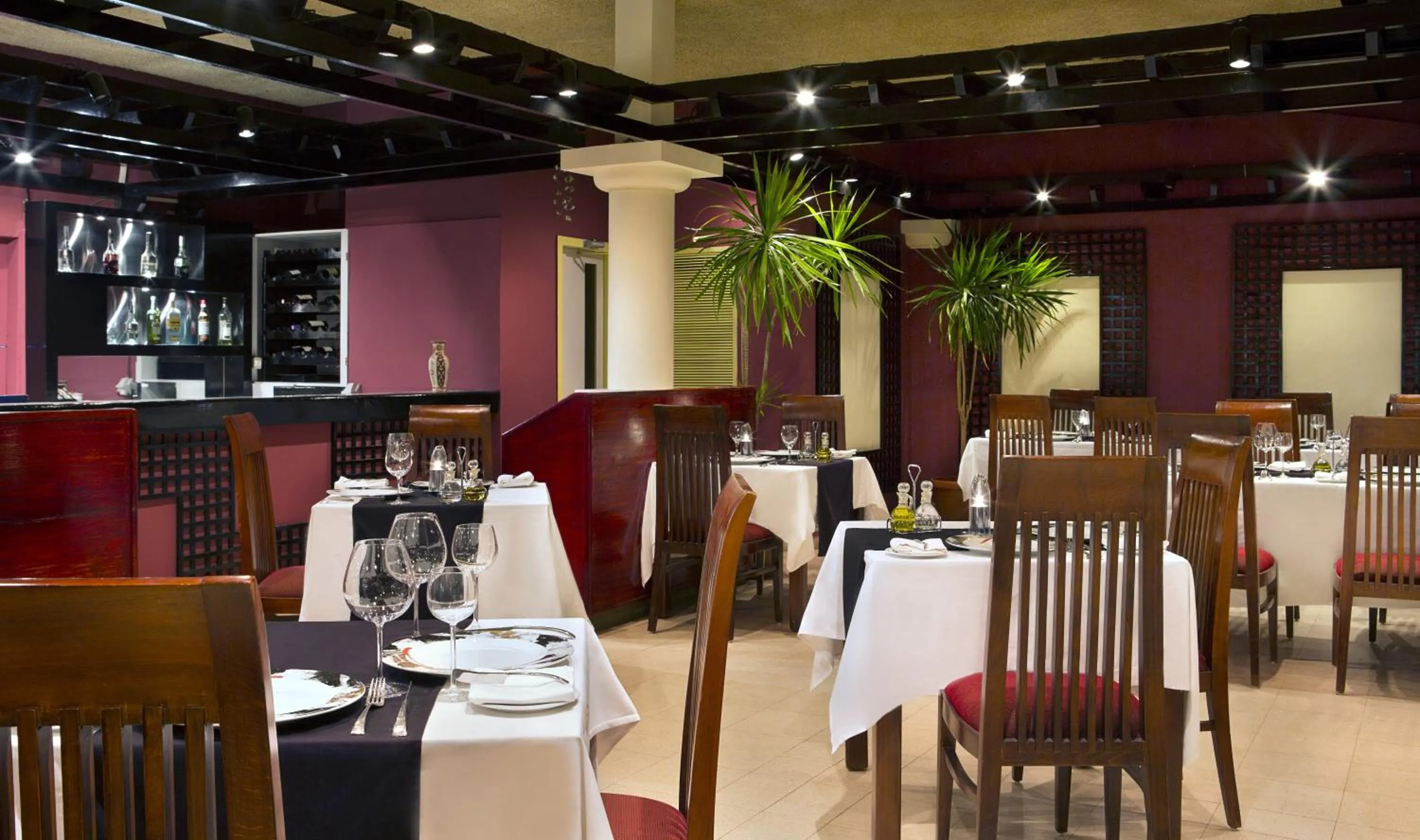 Restaurant/places to eat in Steigenberger Hotel & Nelson Village, Taba